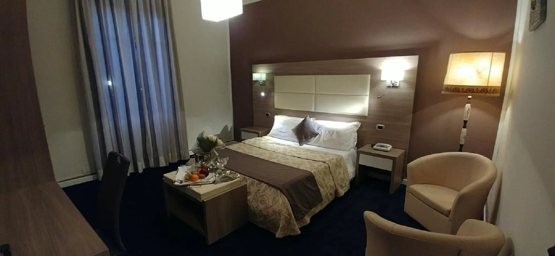 Photo of the whole room, Bed in Grand Hotel & des Anglais Spa