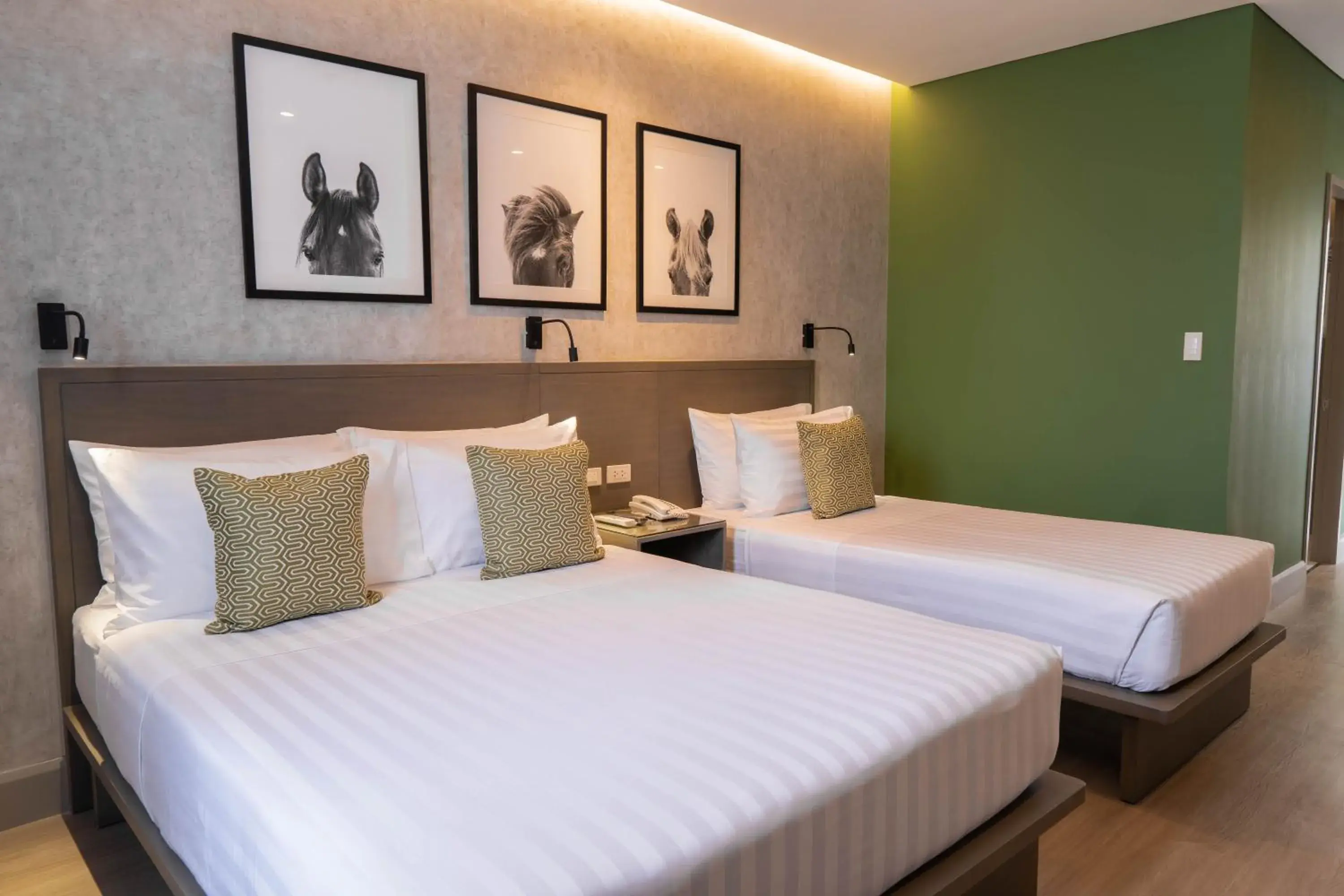 Deluxe Double or Twin Room in Primeway Suites Cebu Deluxe Double or Twin Room in Primeway Suites Cebu
