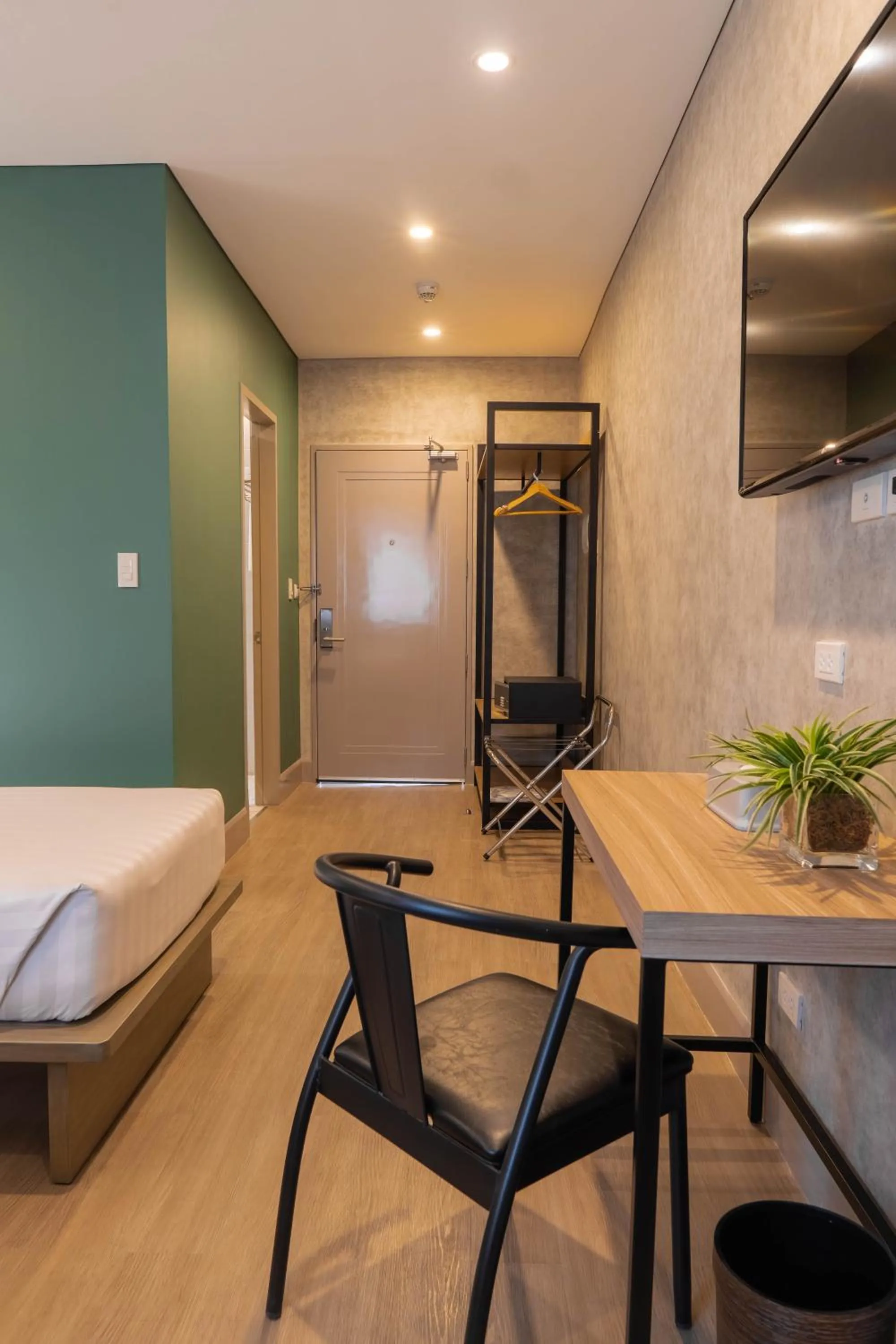 TV and multimedia, Bed in Primeway Suites Cebu