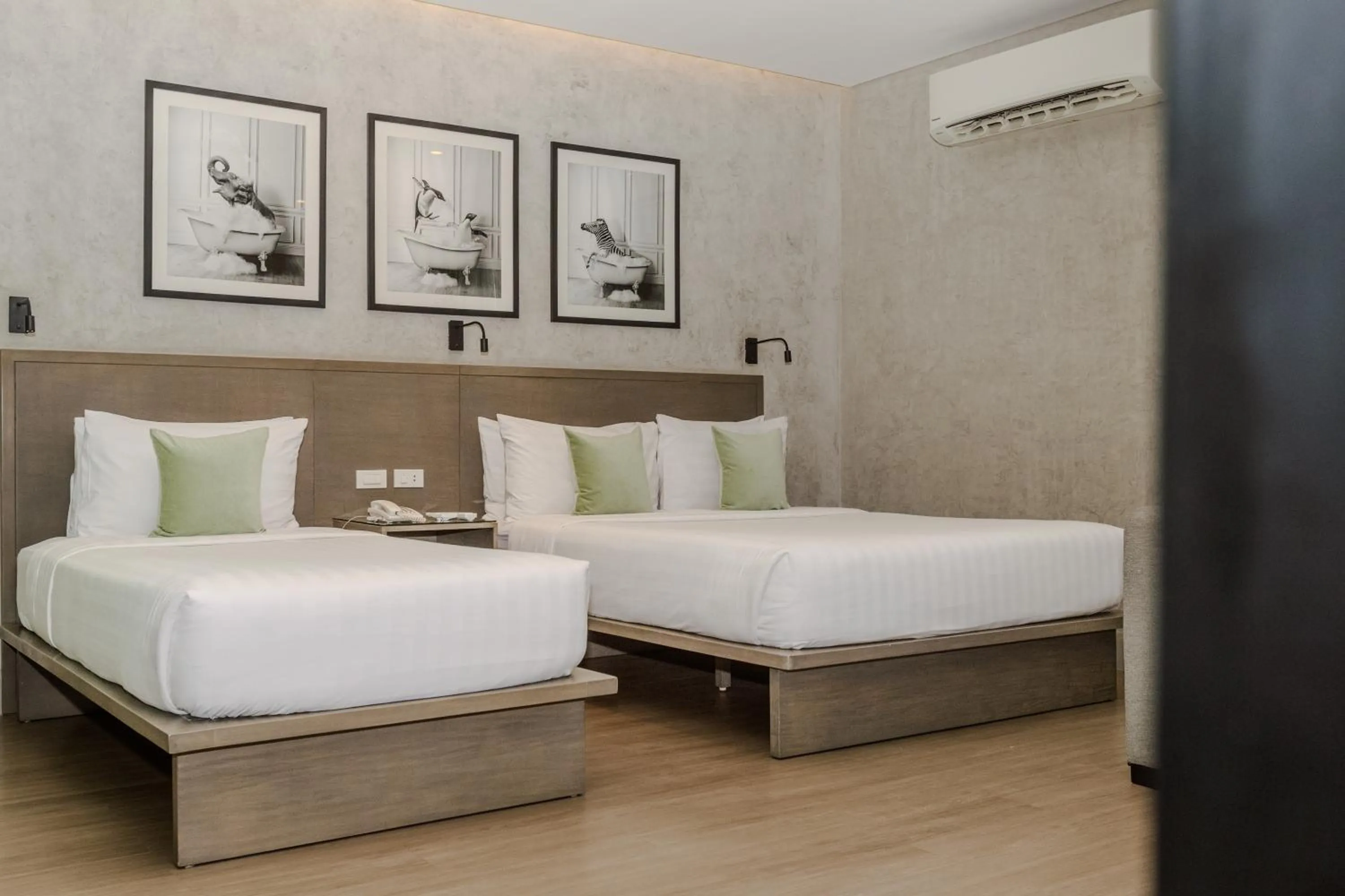 Bed in Primeway Suites Cebu