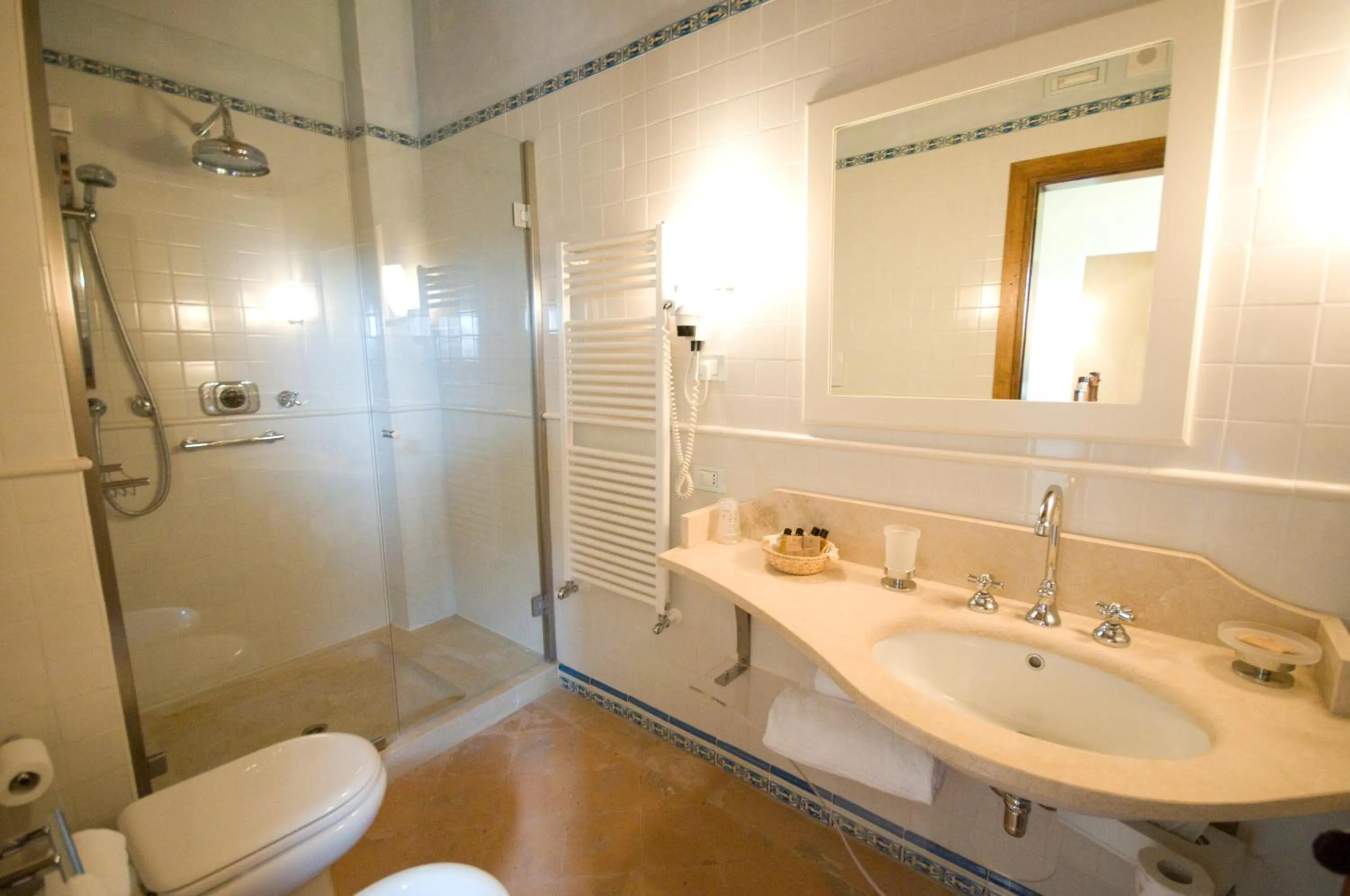 Toilet in San Pietro Sopra Le Acque Resort & Spa