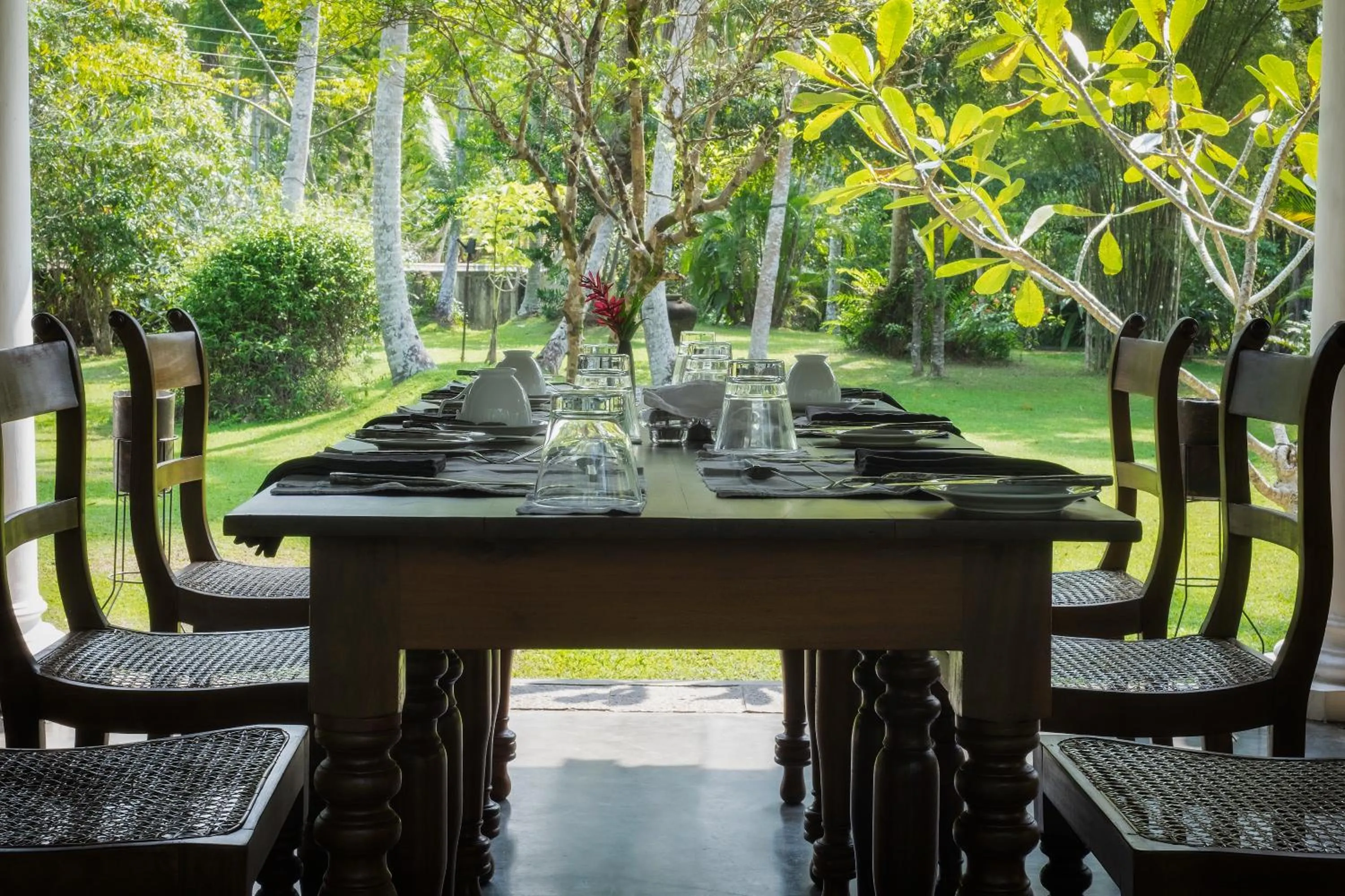 Restaurant/places to eat in Nisala Arana Boutique Hotel