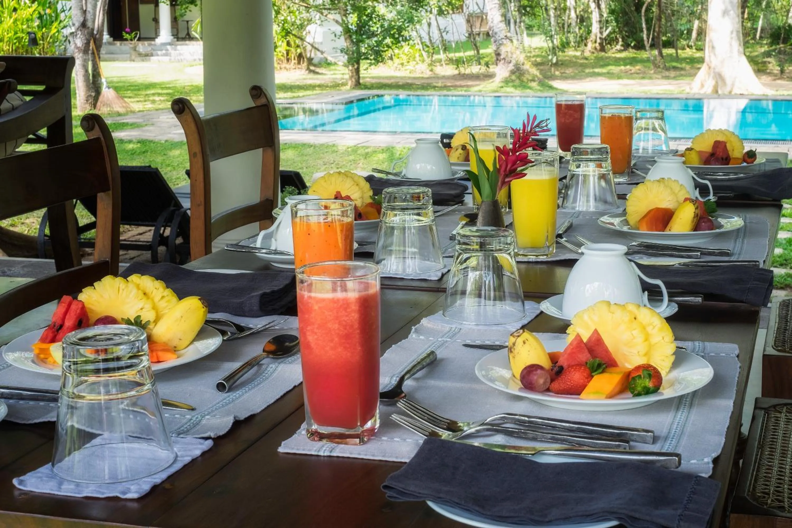 Restaurant/places to eat in Nisala Arana Boutique Hotel