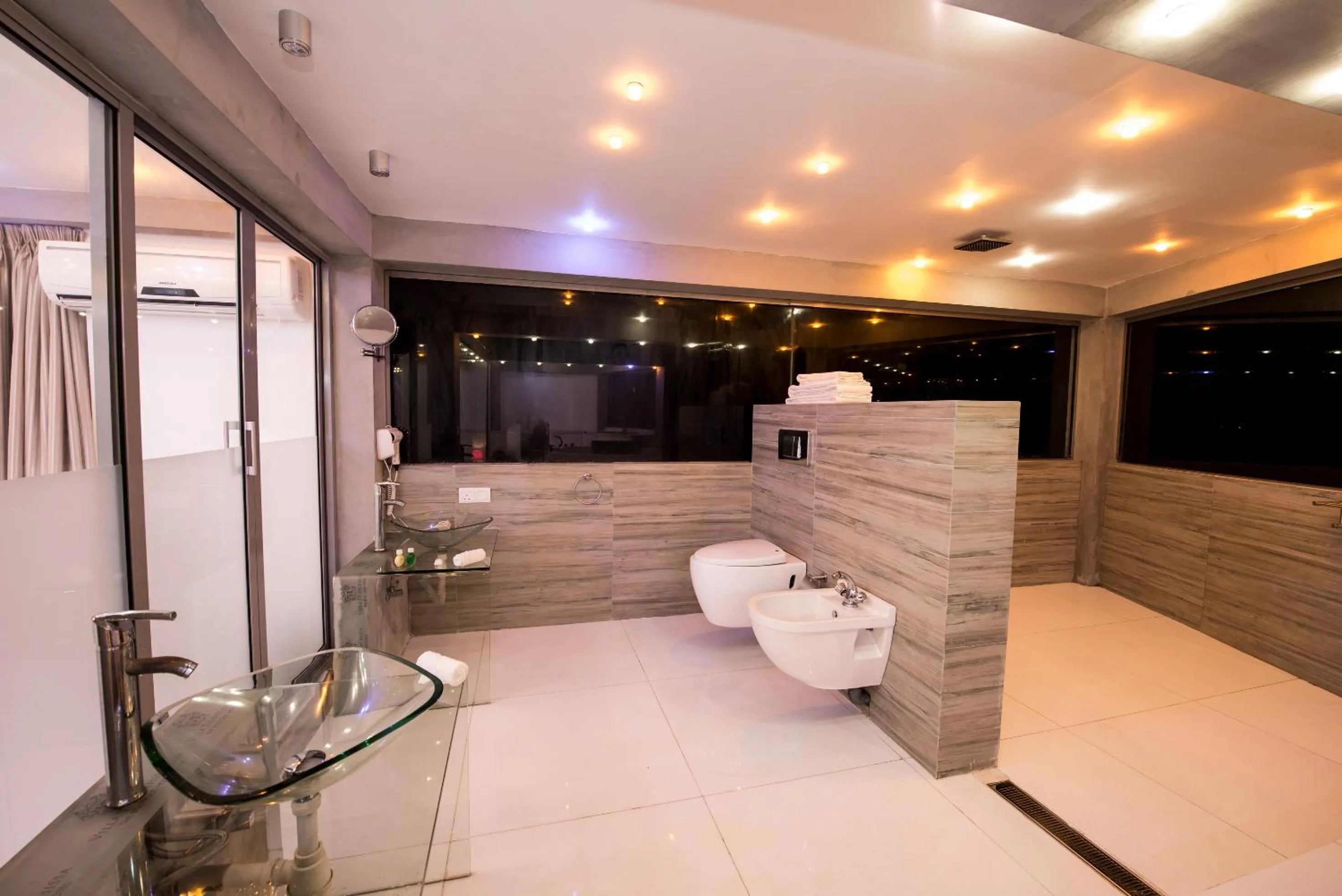 Night in Villa Thawthisa The Boutique Hotel Unawatuna