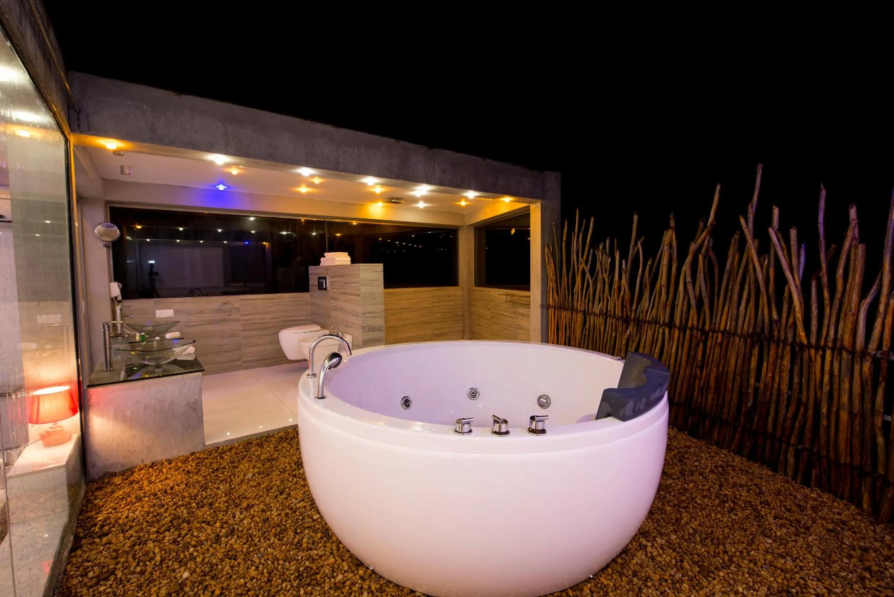 Shower in Villa Thawthisa The Boutique Hotel Unawatuna