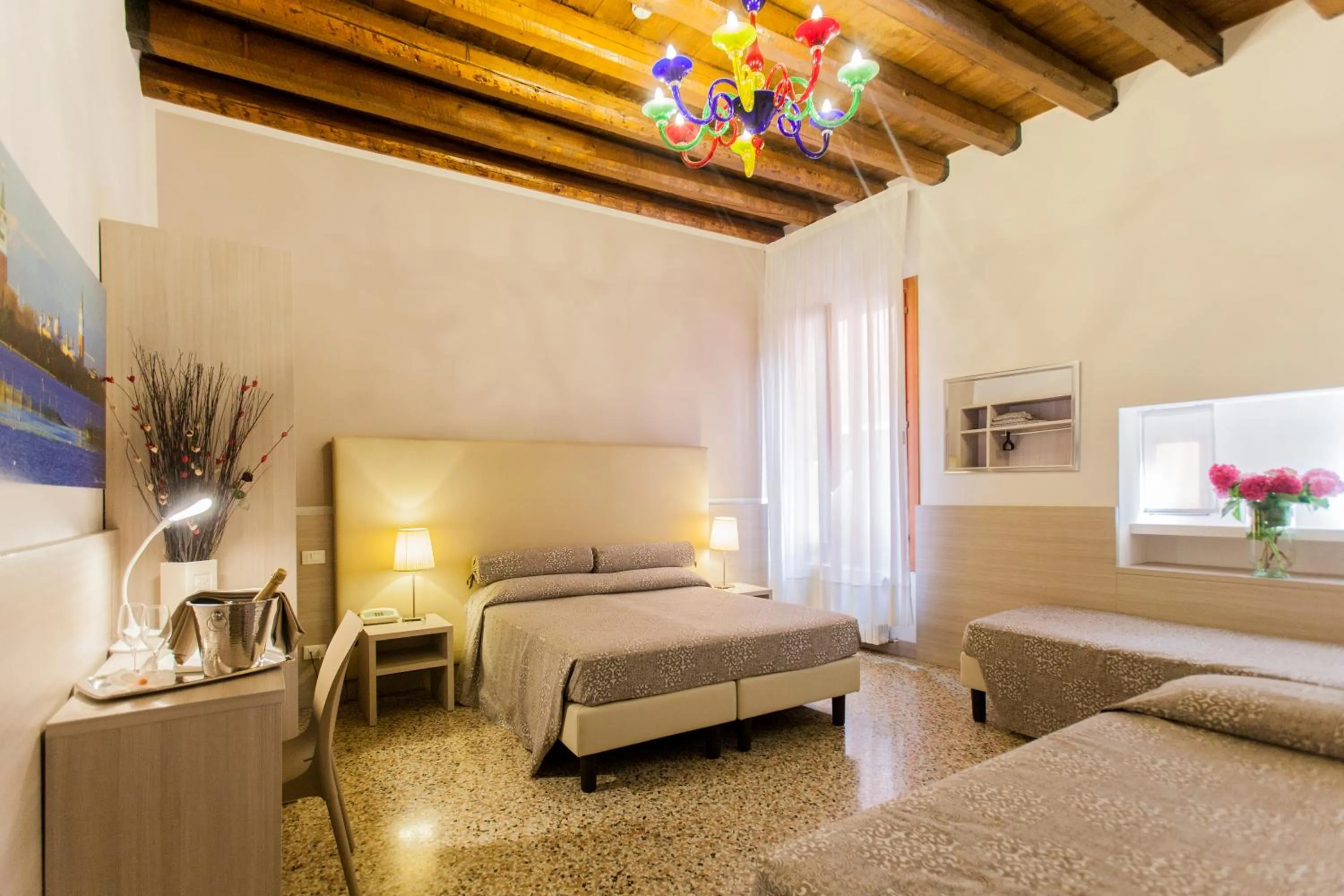 Photo of the whole room, Bed in Foresteria Levi