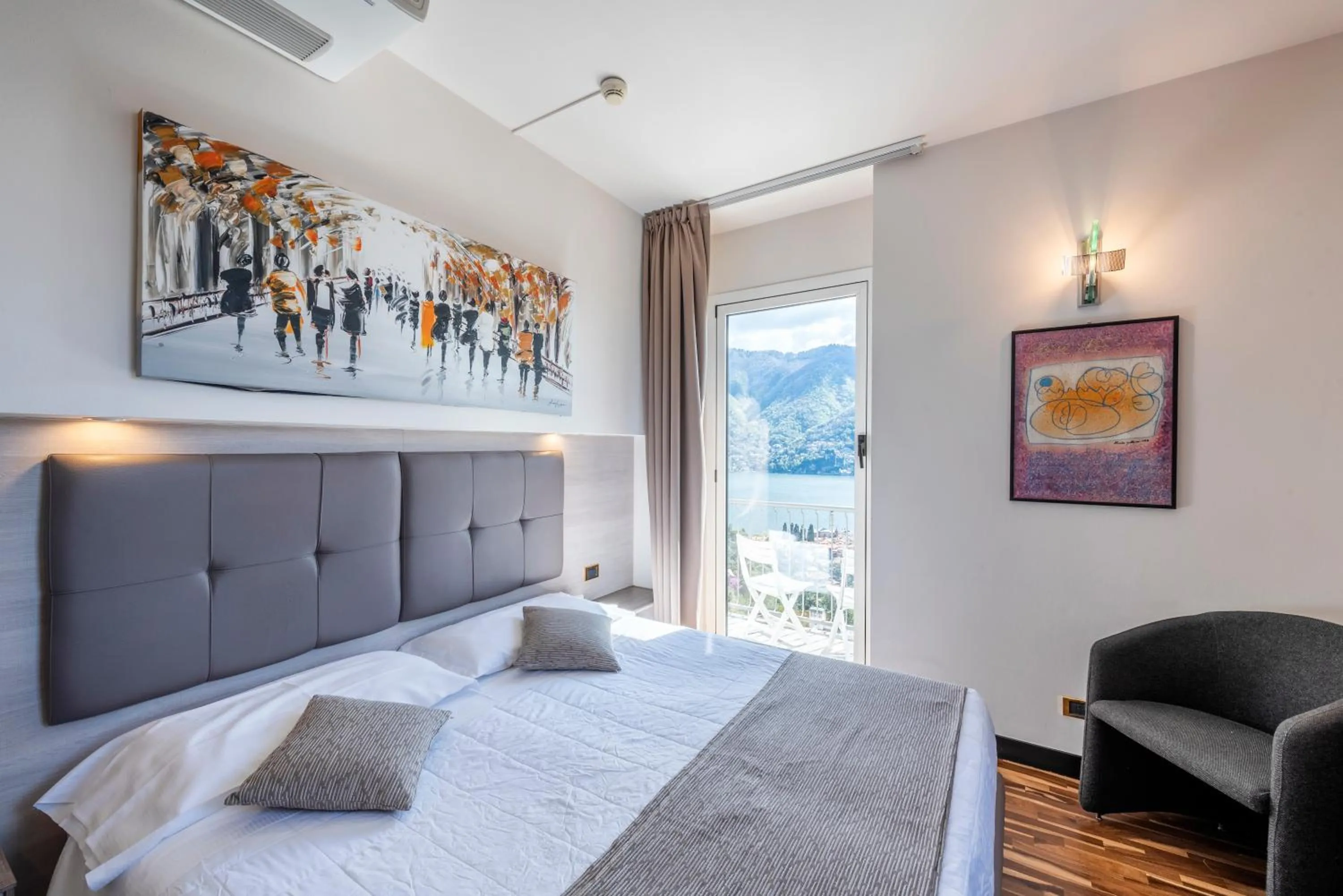 Photo of the whole room, Bed in Hotel Asnigo