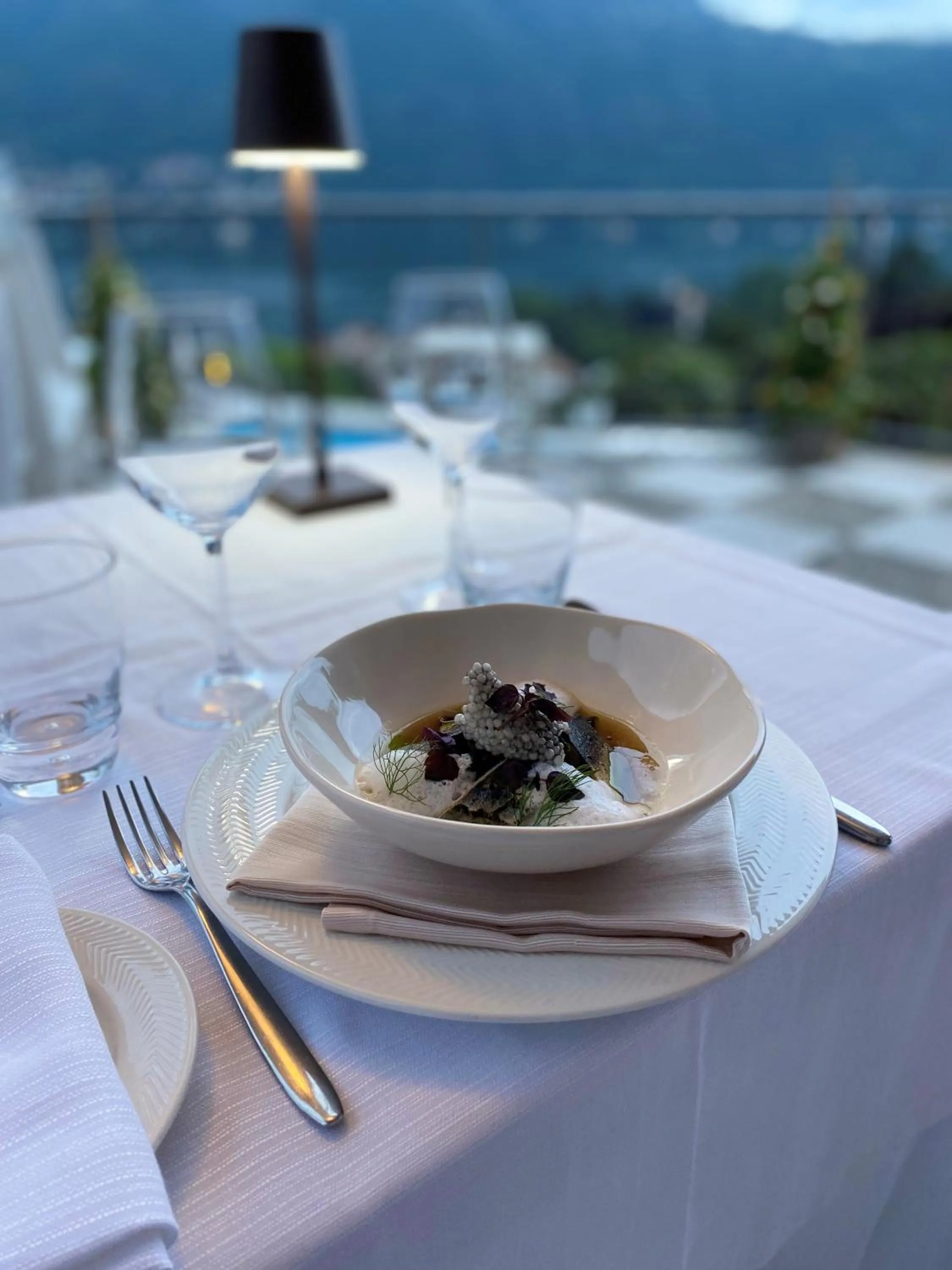 Restaurant/places to eat in Hotel Asnigo