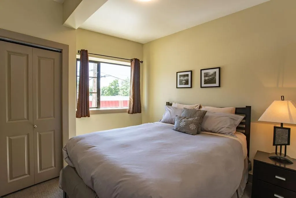 Bedroom, Bed in Selkirk Snug by Revelstoke Vacations