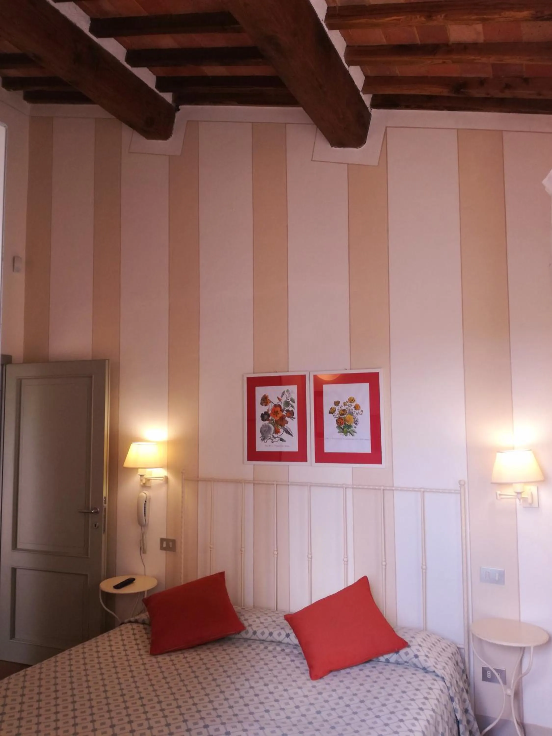 Photo of the whole room, Bed in Villa Ducci