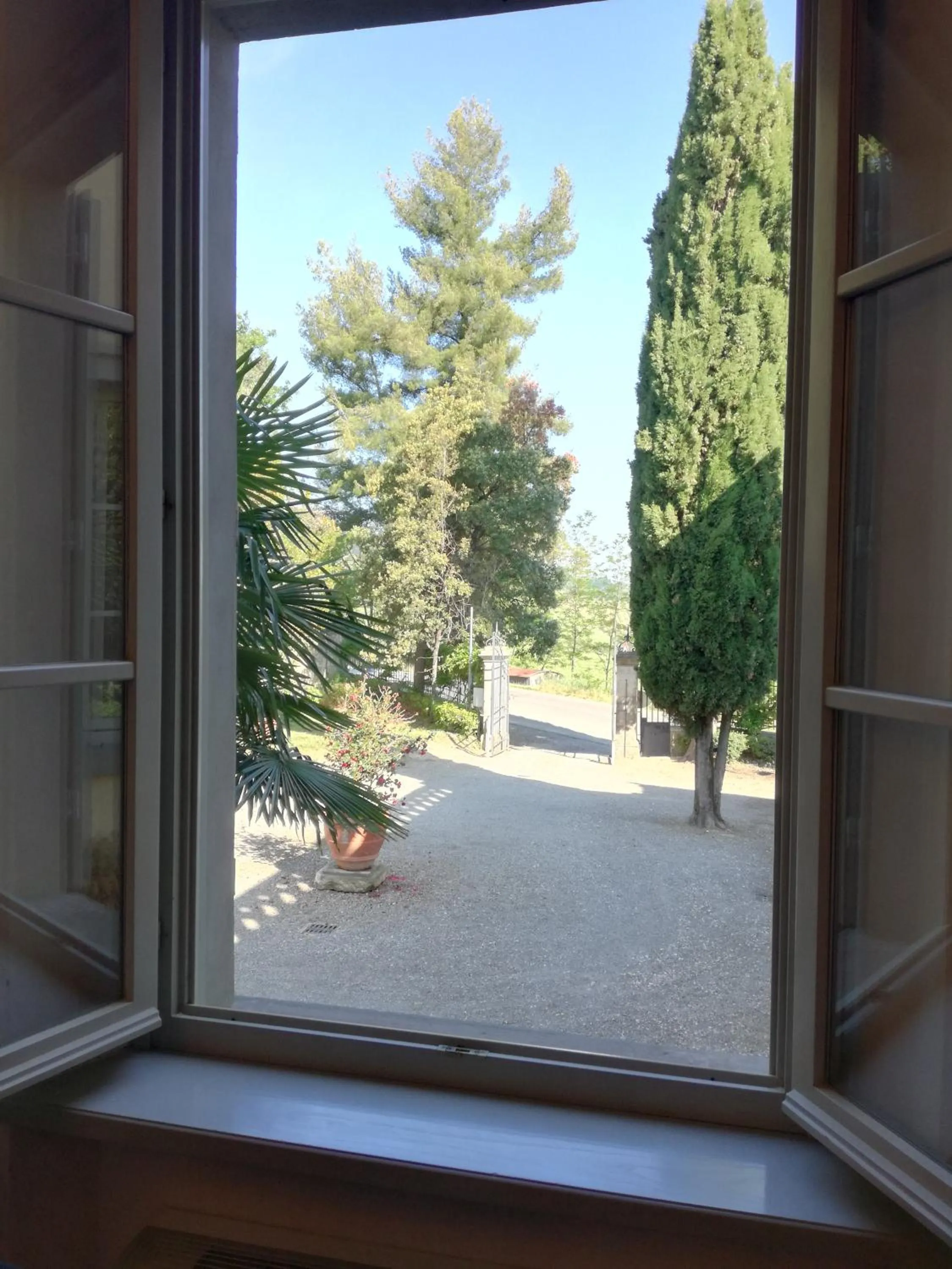 Facade/entrance in Villa Ducci