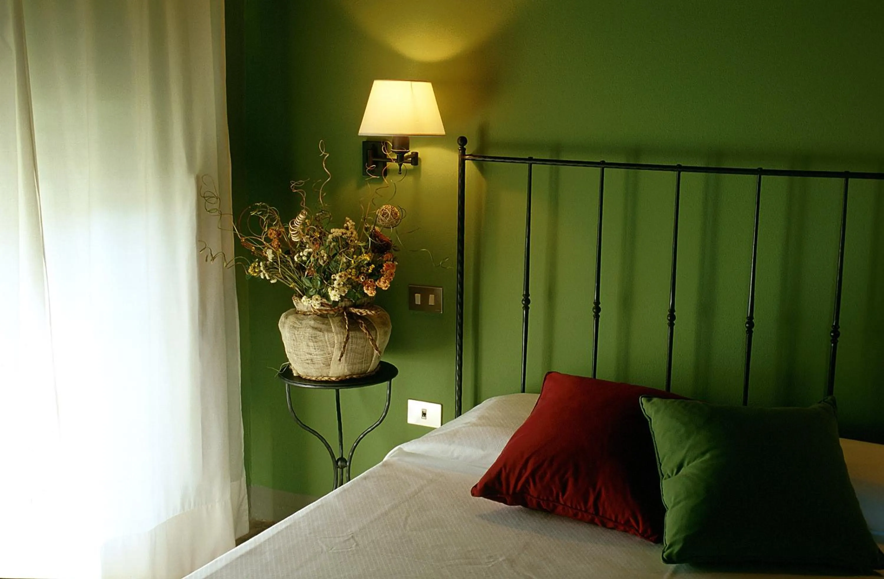 Decorative detail, Bed in Villa Ducci