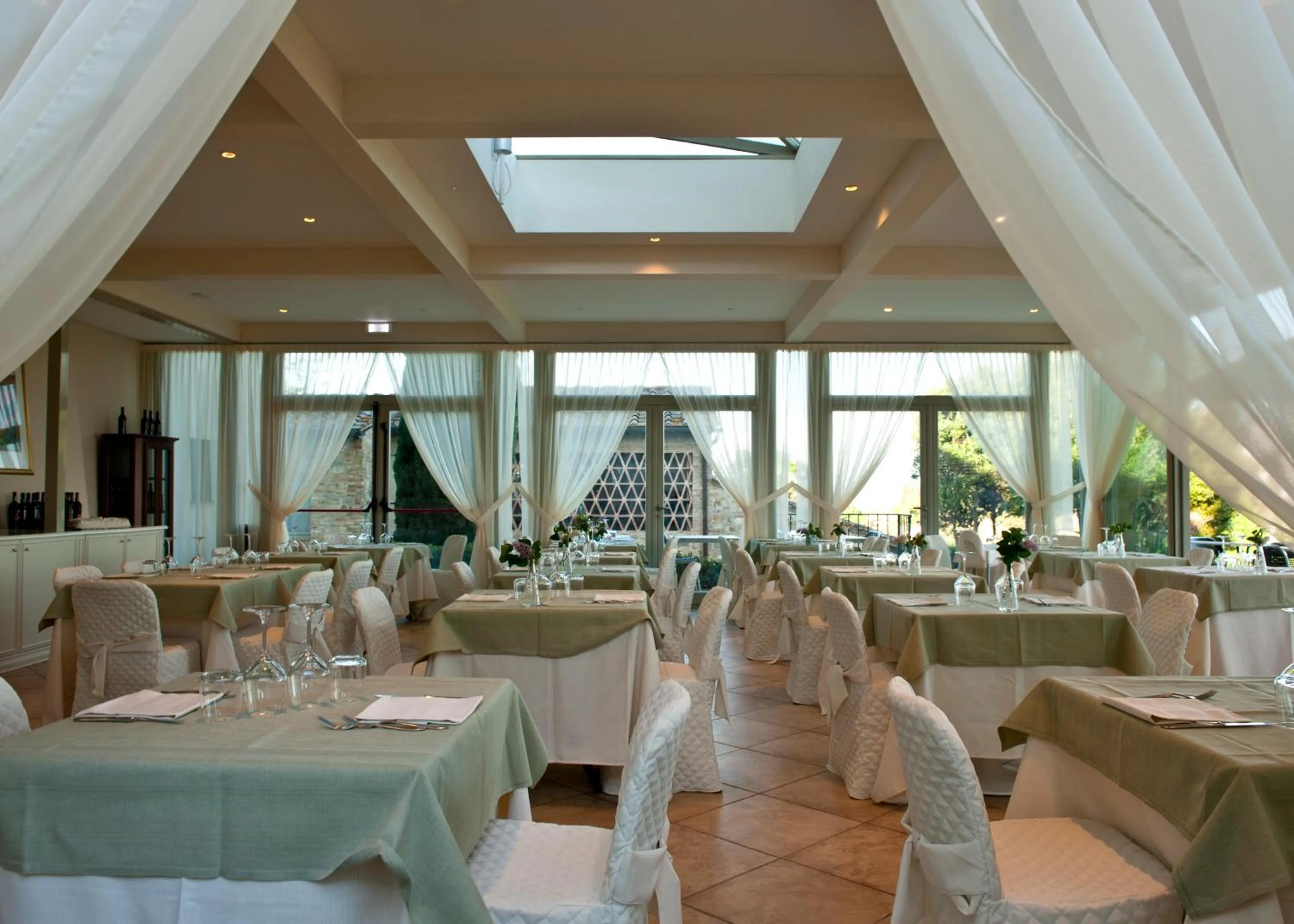 Restaurant/places to eat in Villa Ducci