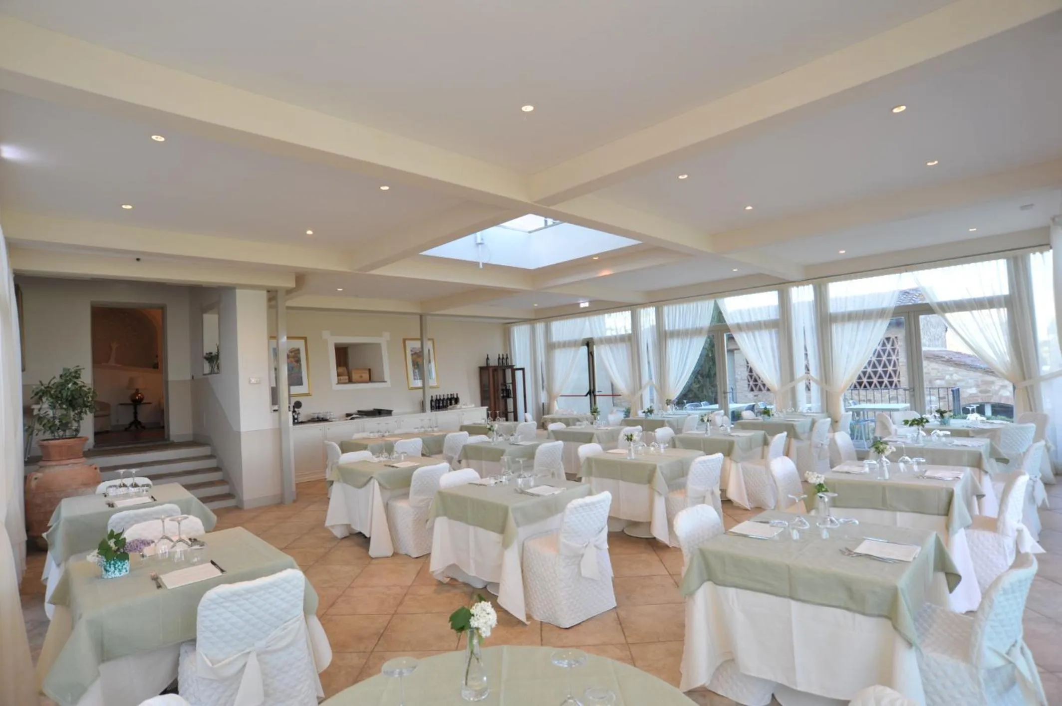 Restaurant/places to eat in Villa Ducci