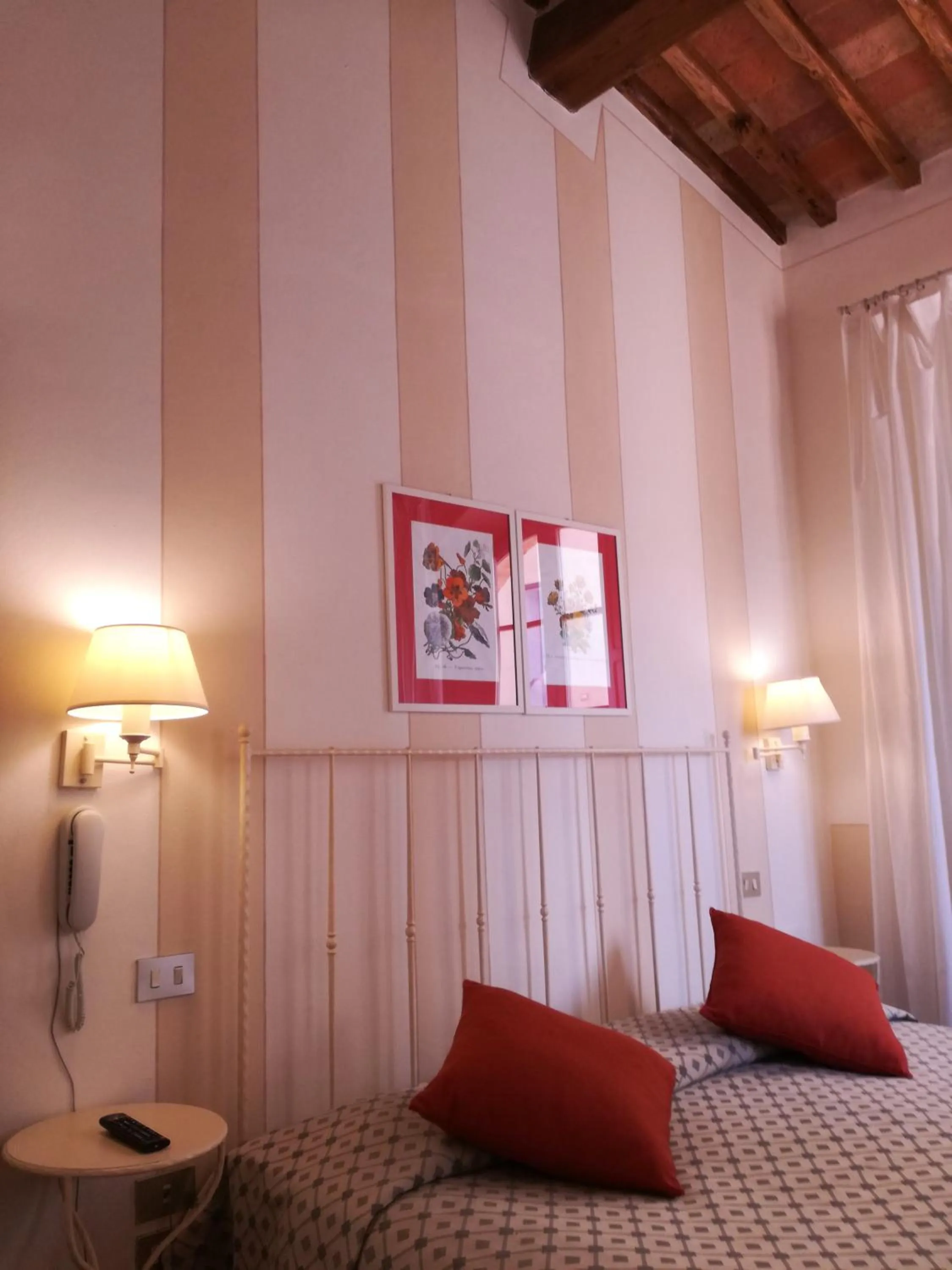 Decorative detail, Bed in Villa Ducci