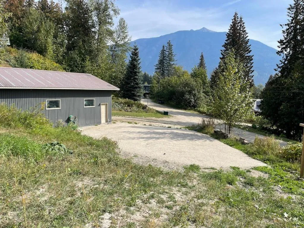 Stoke Cabin by Revelstoke Vacations