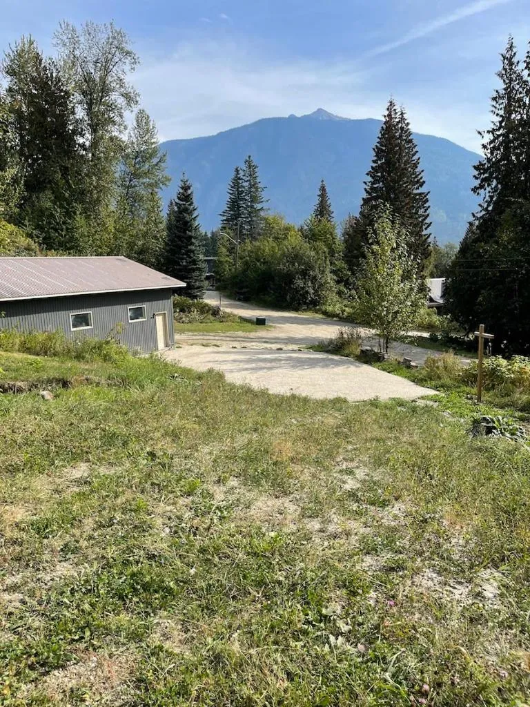 Stoke Cabin by Revelstoke Vacations