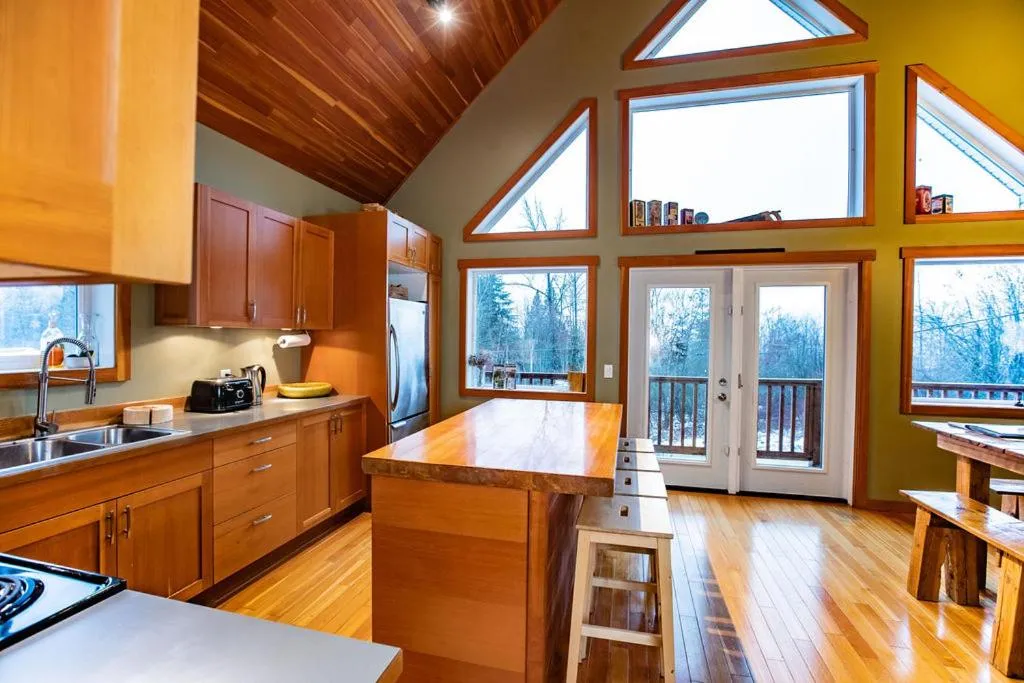 Kitchen or kitchenette in Stoke Cabin by Revelstoke Vacations