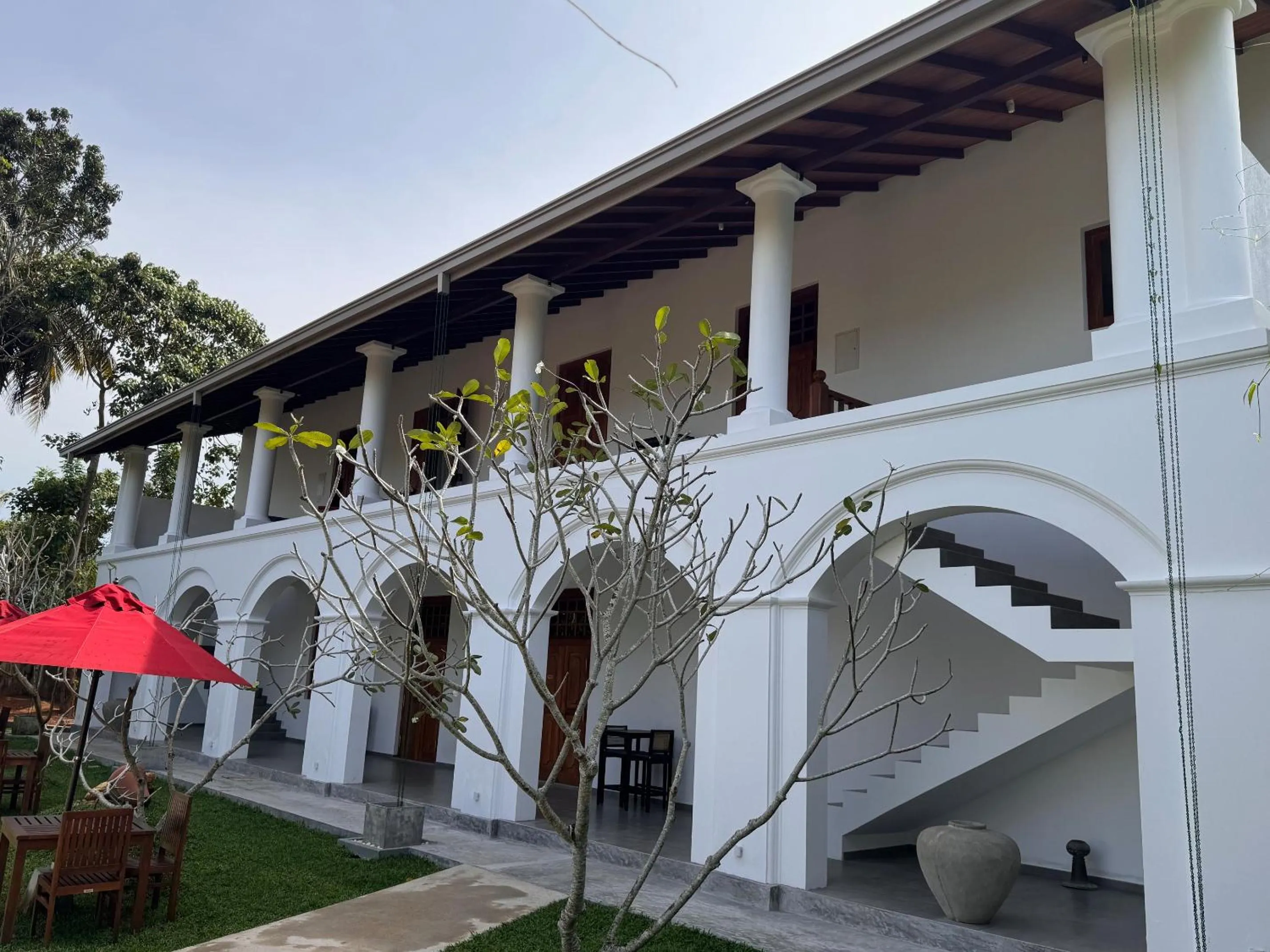 Villa White Queen Resort & Spa