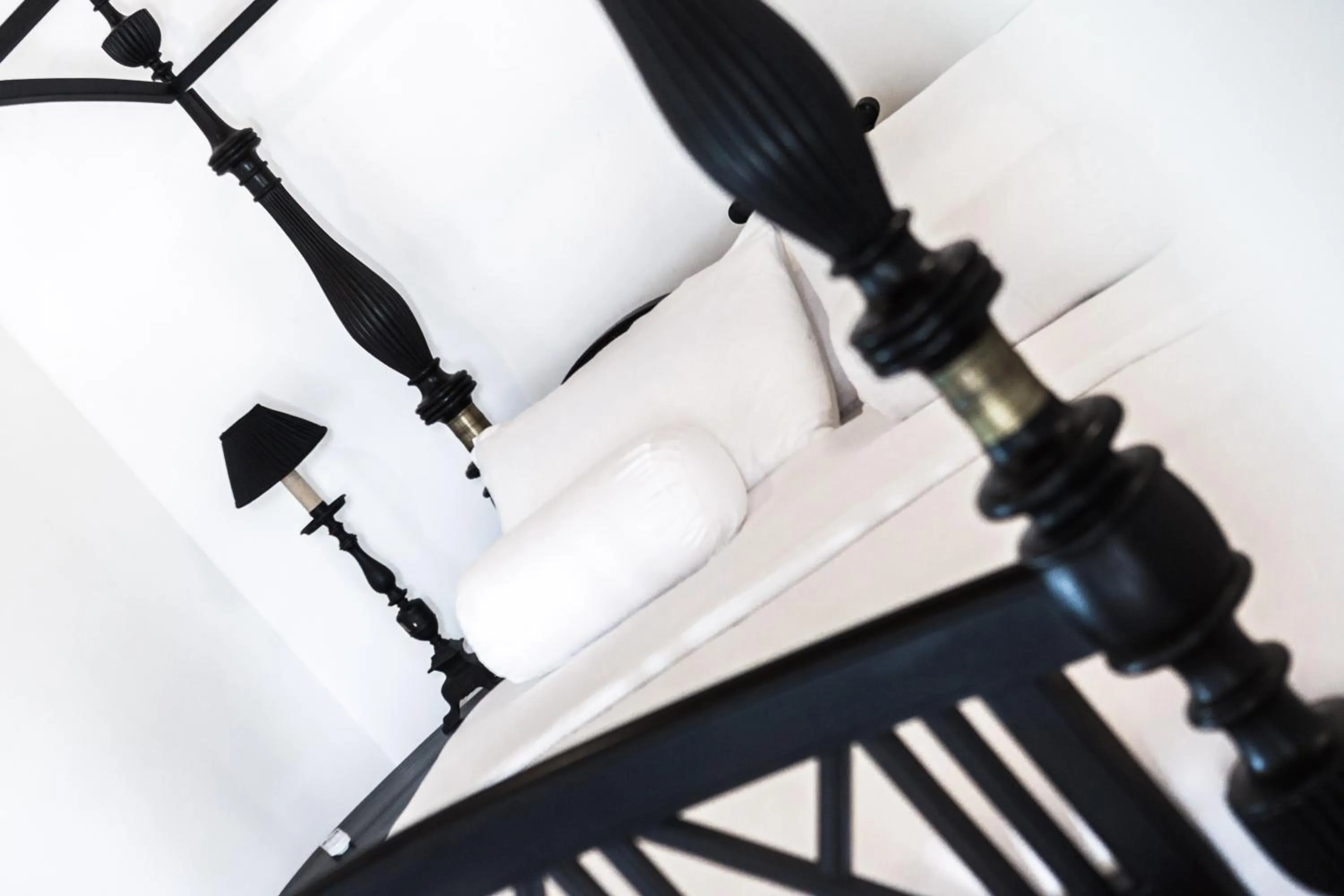 Bed in Villa White Queen Resort & Spa