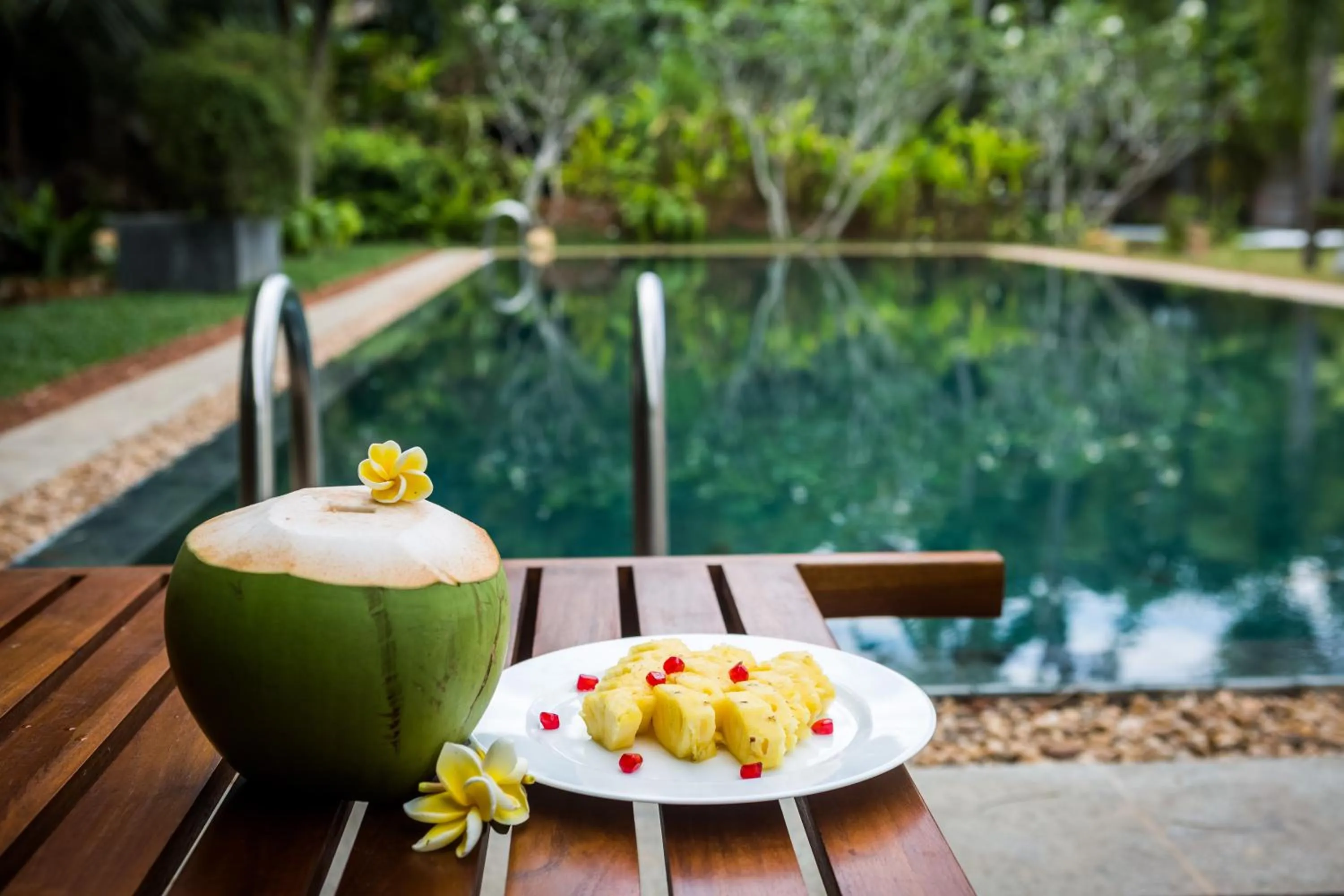 Food in Villa White Queen Resort & Spa