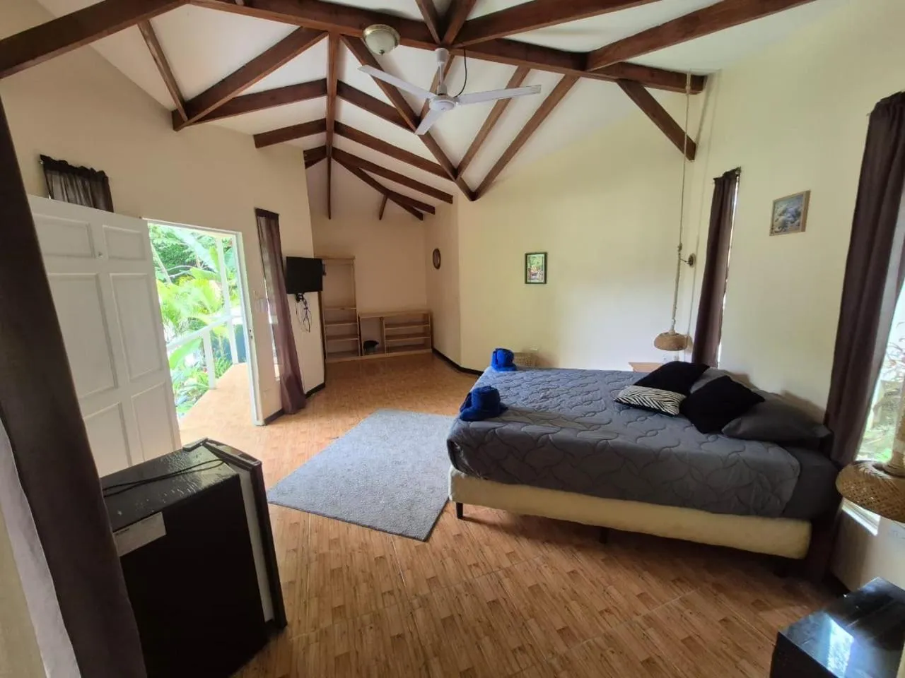 Bed in Grand Park Manuel Antonio - Adults Only