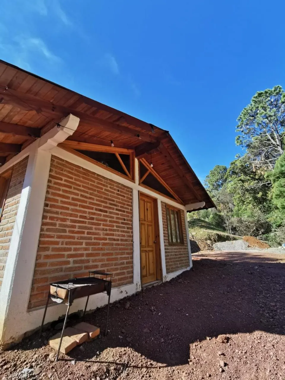 Facade/entrance in Los Pirineos