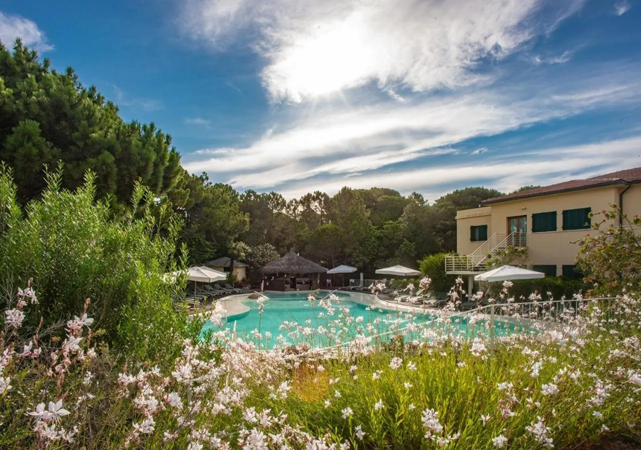 Garden in Tombolo Talasso Resort