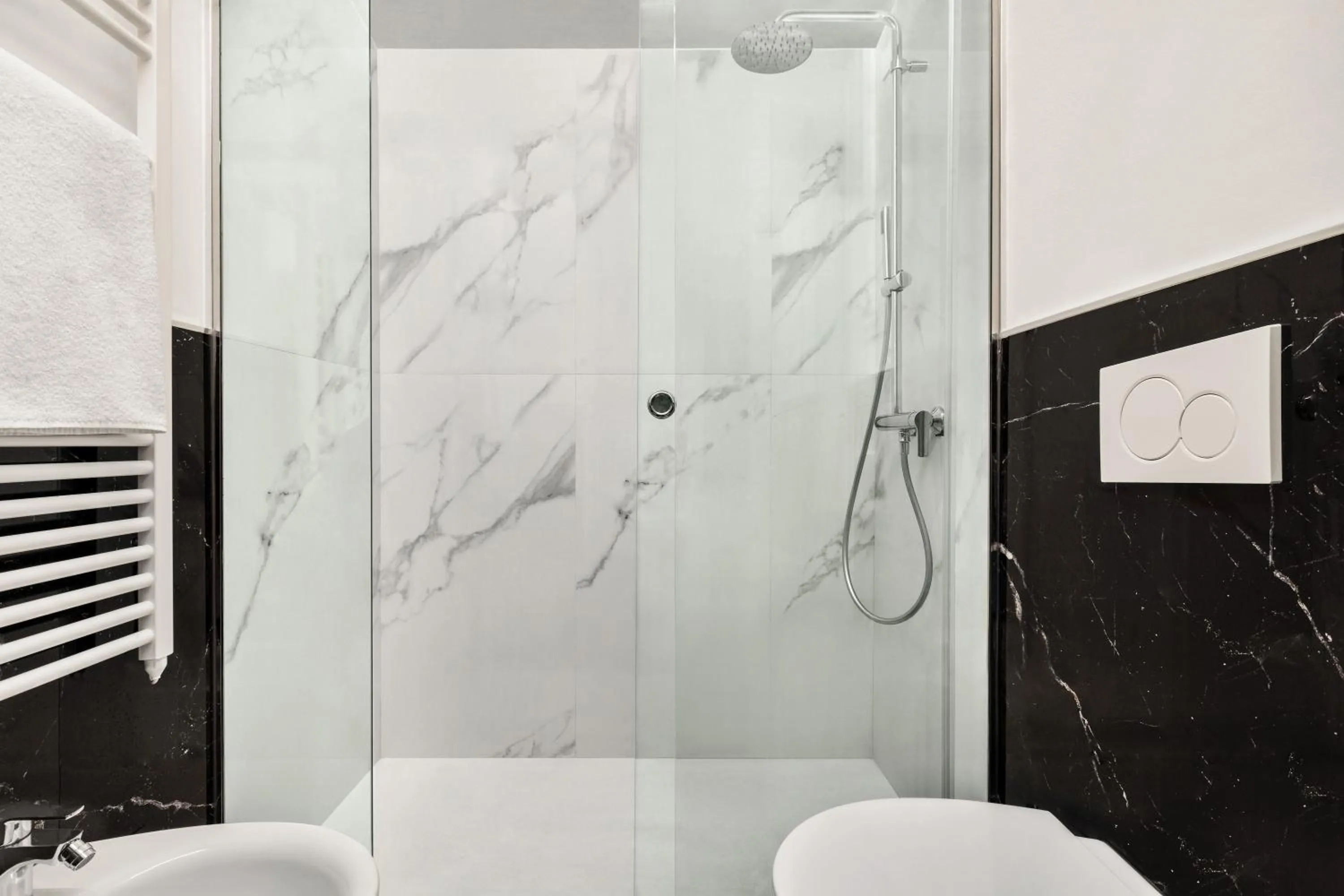 Shower in Wyndham Garden Florence