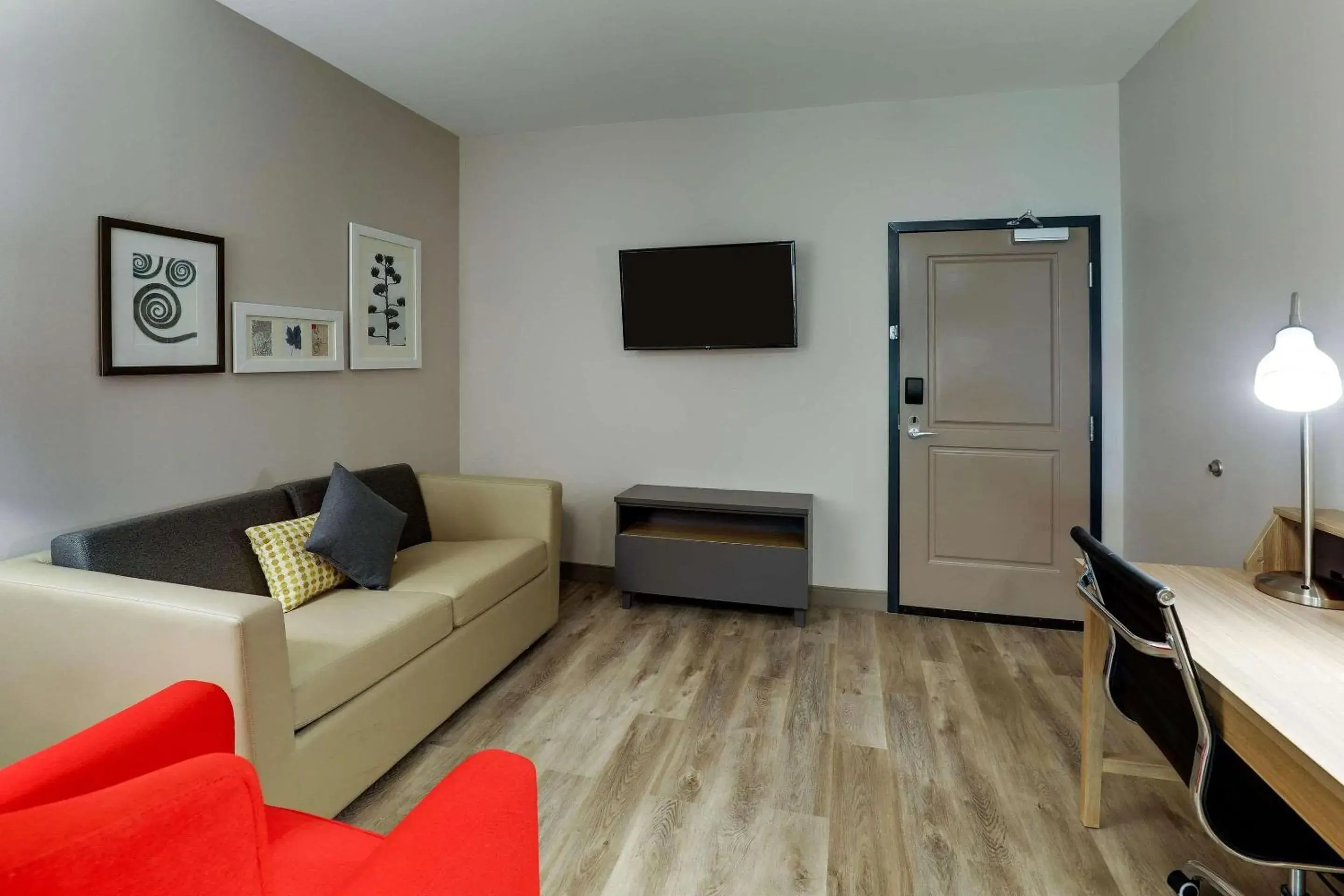 KING BED-STUDIO SUITE-ACCESSIBLE-NON SMOKING in Country Inn & Suites by Radisson, Cumming near NorthSide Hospital Forsyth KING BED-STUDIO SUITE-ACCESSIBLE-NON SMOKING in Country Inn & Suites by Radisson, Cumming near NorthSide Hospital Forsyth