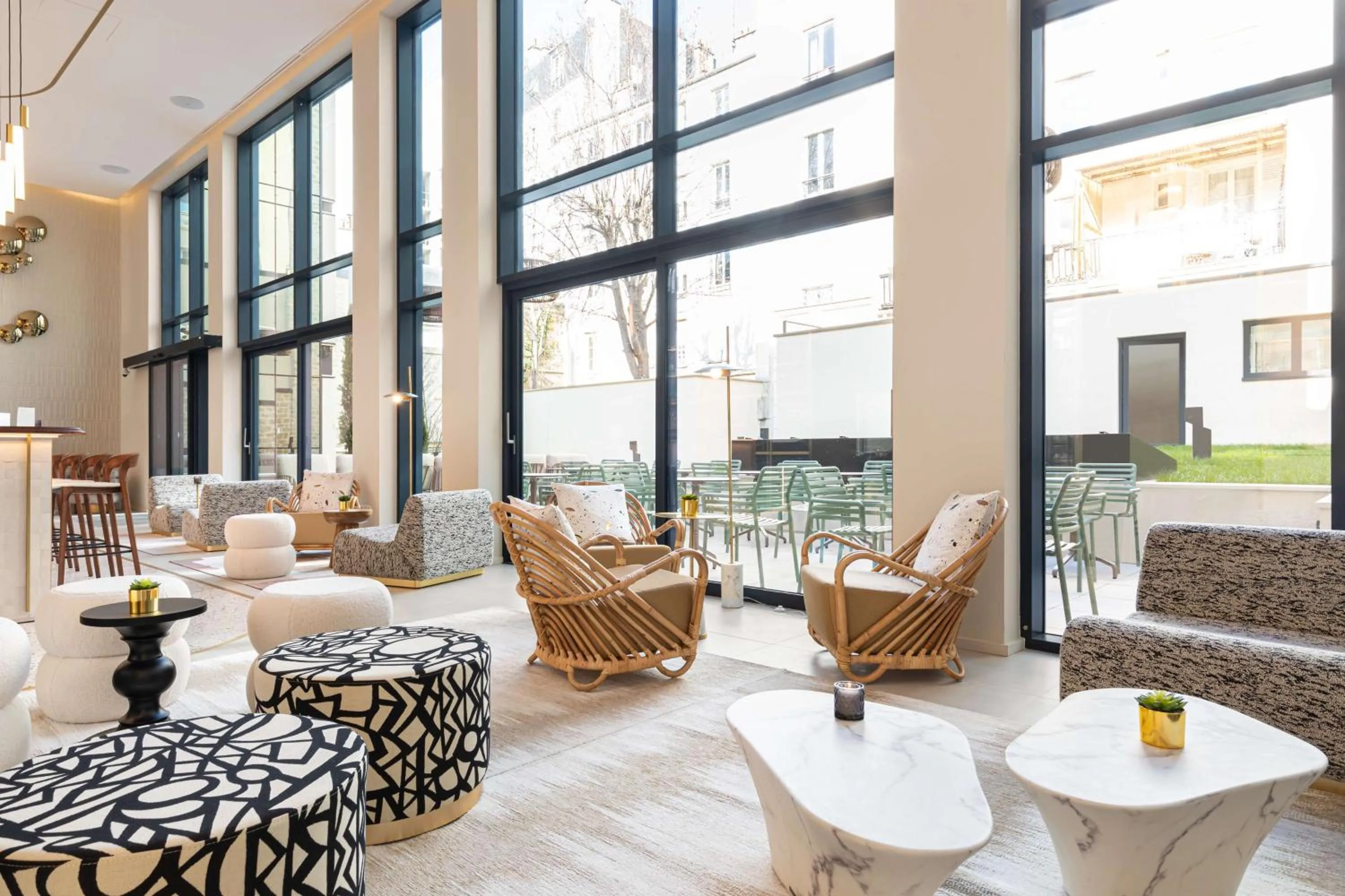 Lobby or reception in Hotel Yac Paris Clichy, a member of Radisson Individuals
