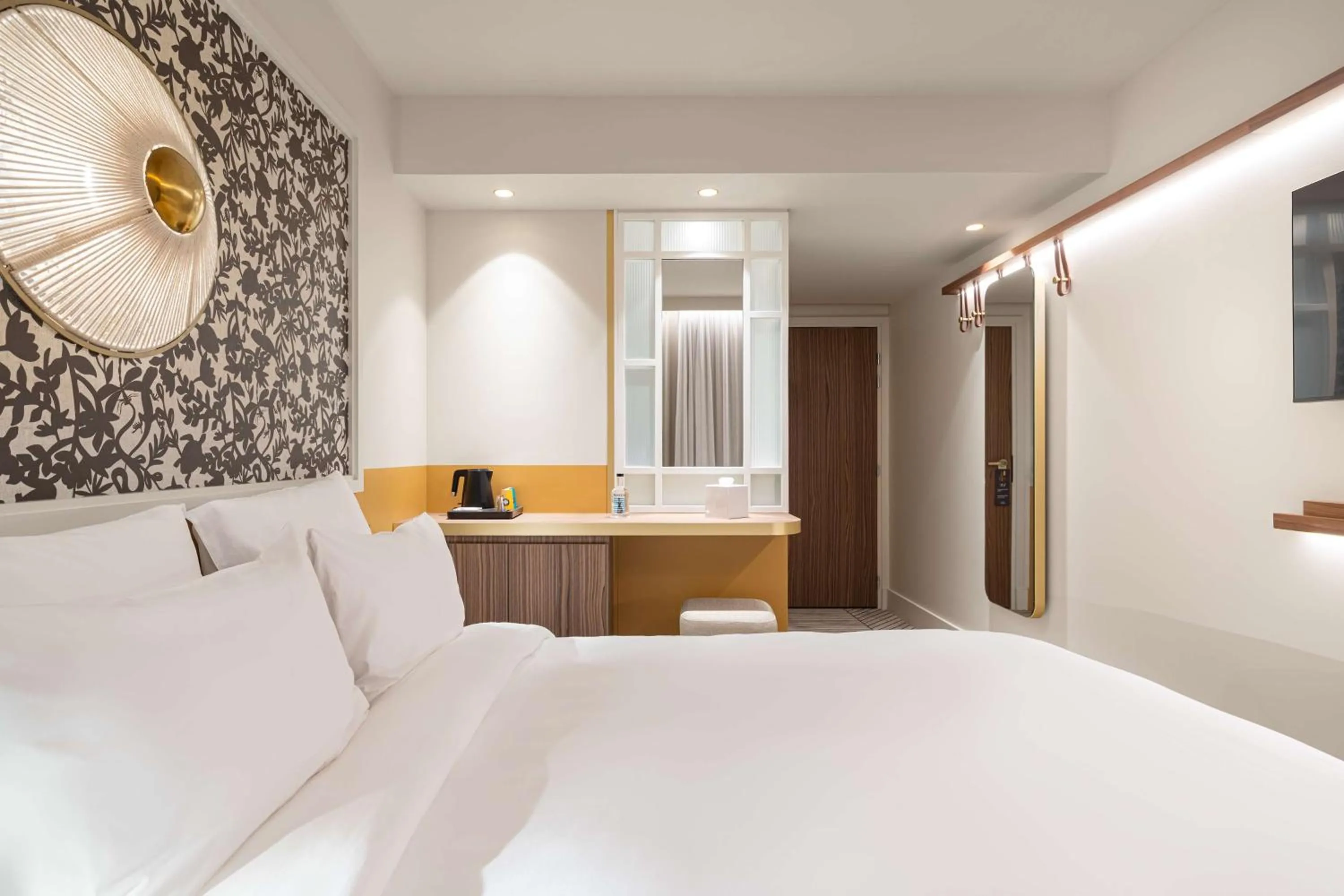 Bedroom, Bed in Hotel Yac Paris Clichy, a member of Radisson Individuals