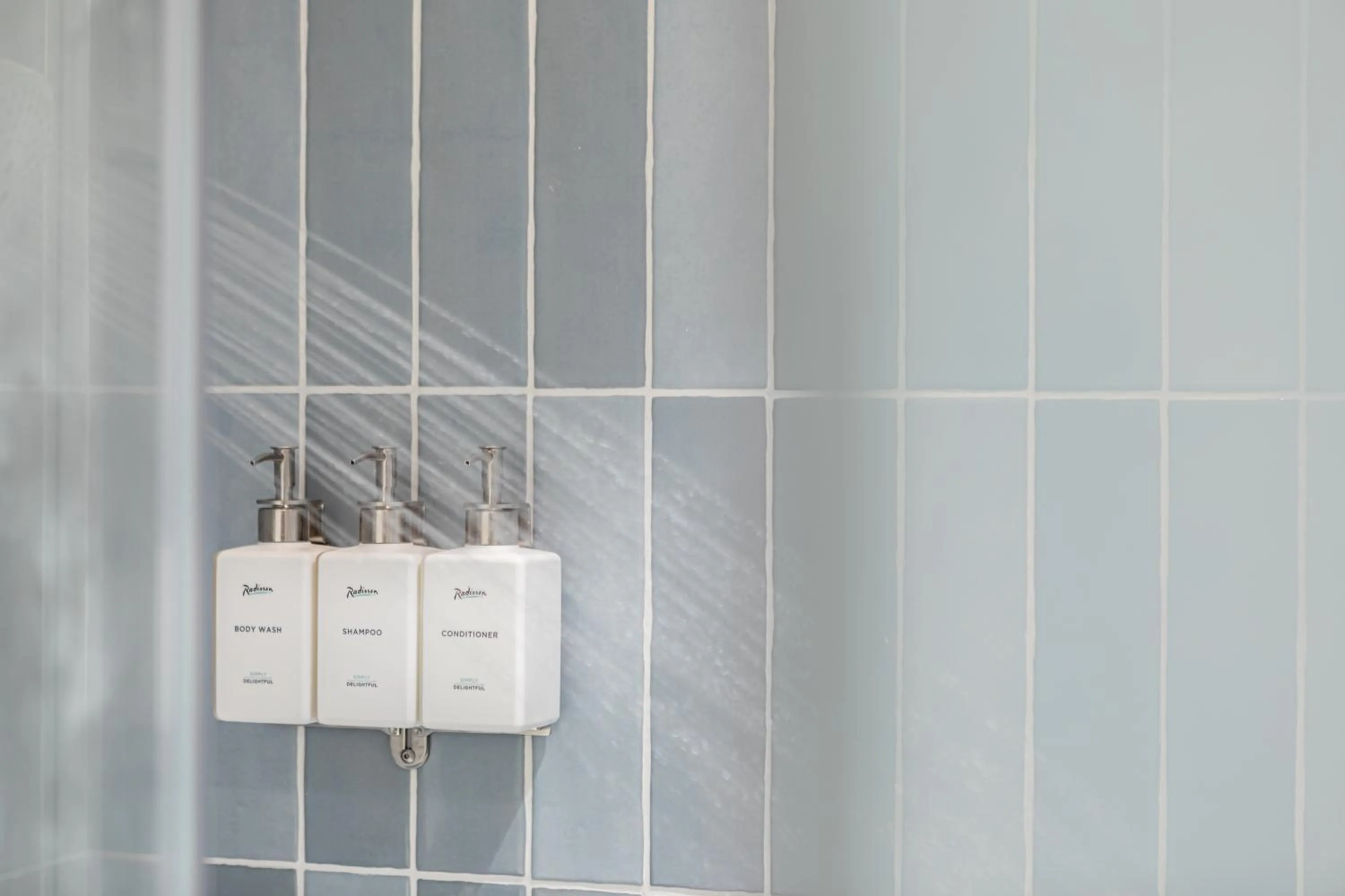 Bathroom in Hotel Yac Paris Clichy, a member of Radisson Individuals