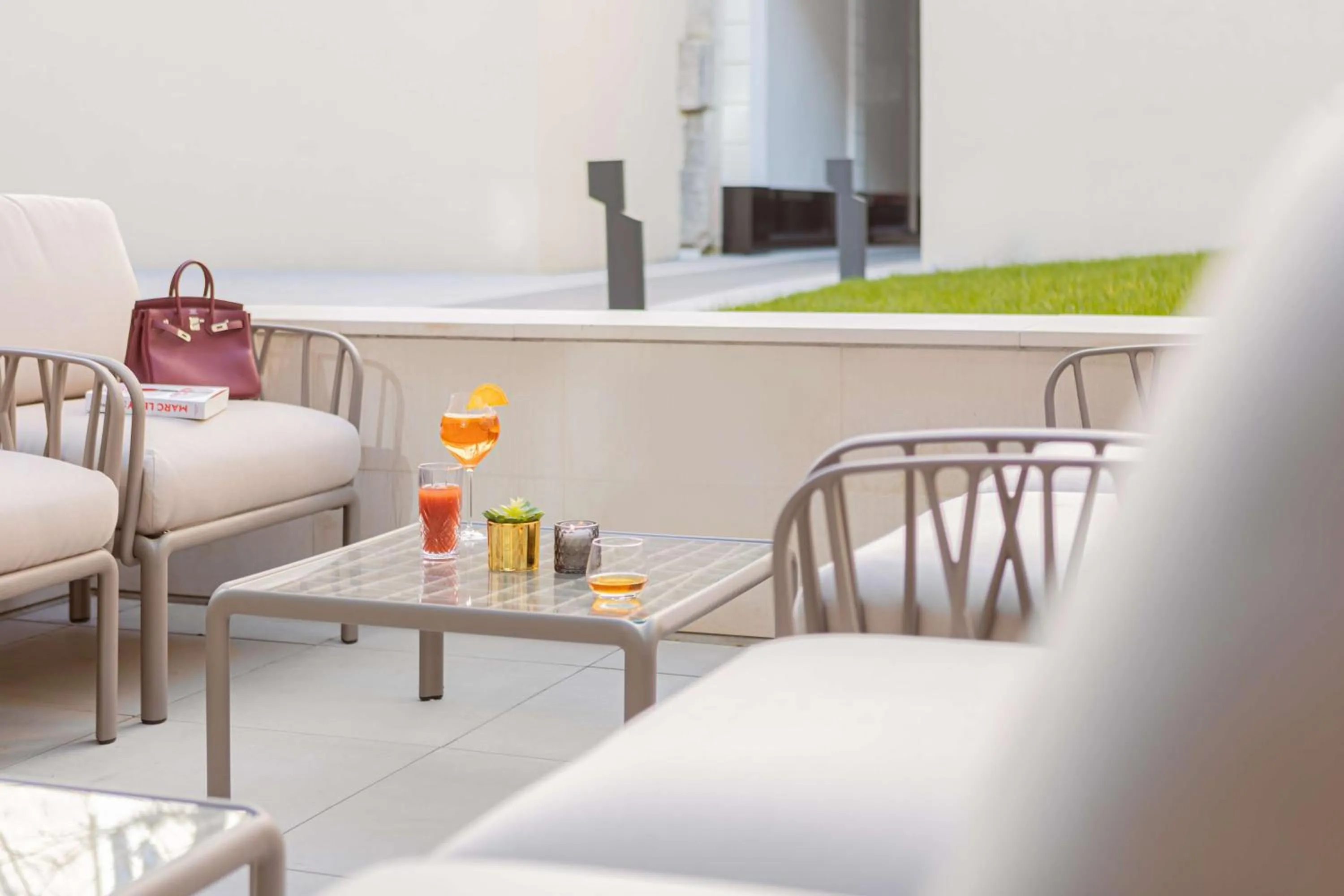 Lounge or bar in Hotel Yac Paris Clichy, a member of Radisson Individuals