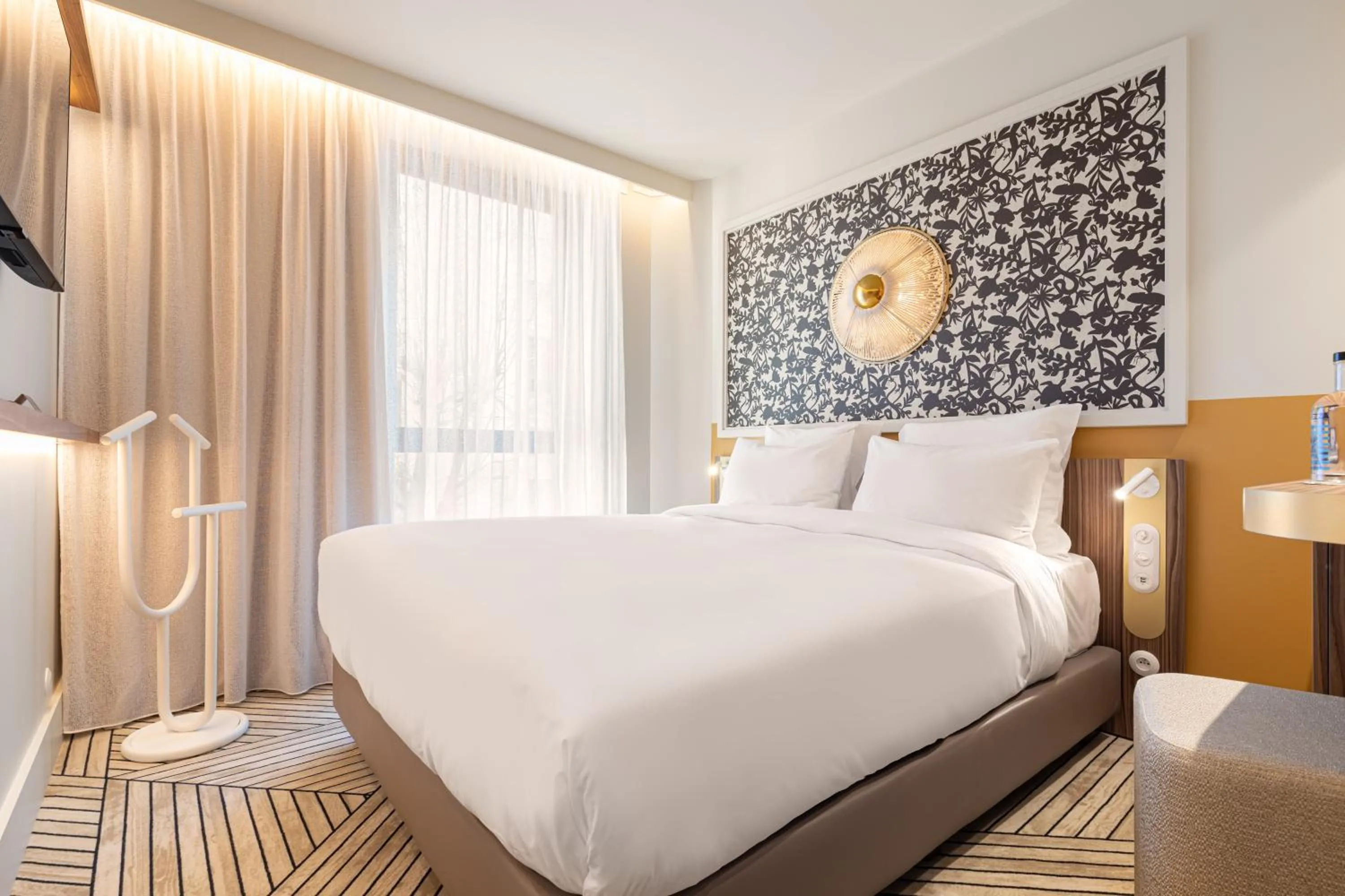 Bed in Hotel Yac Paris Clichy, a member of Radisson Individuals