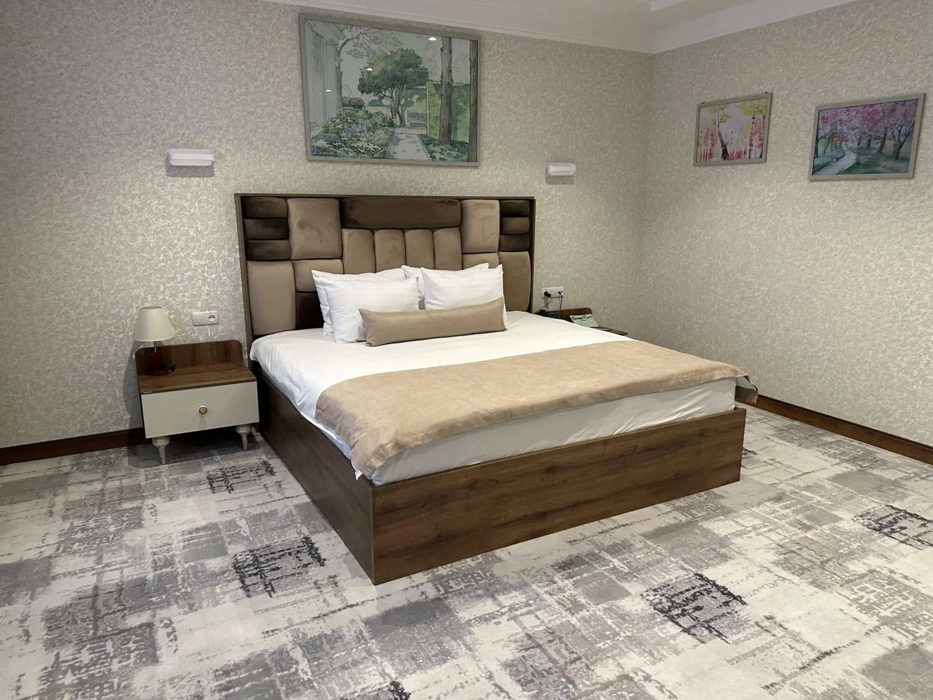 Superior King Room - single occupancy in Green Park Hotel