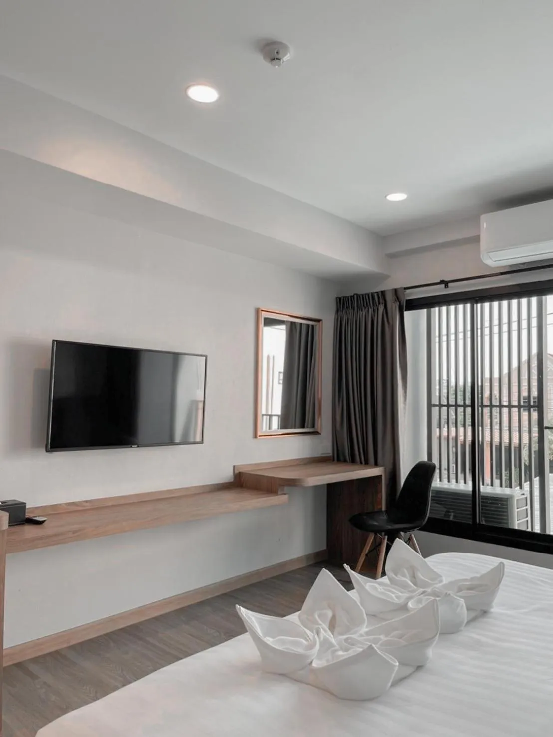 Photo of the whole room in Nakara Hotel, Ubon Ratchathani