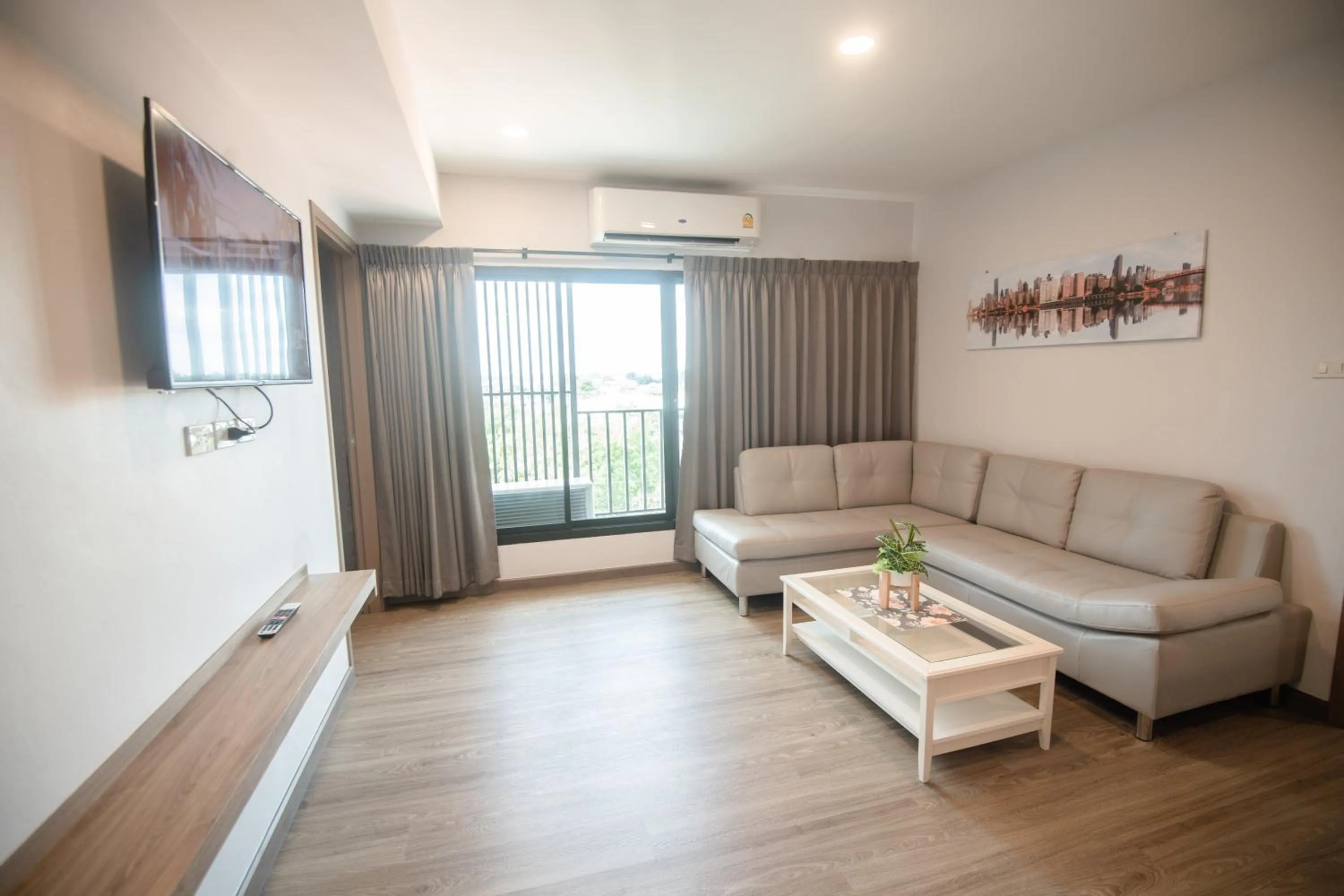 Communal lounge/ TV room in Nakara Hotel, Ubon Ratchathani