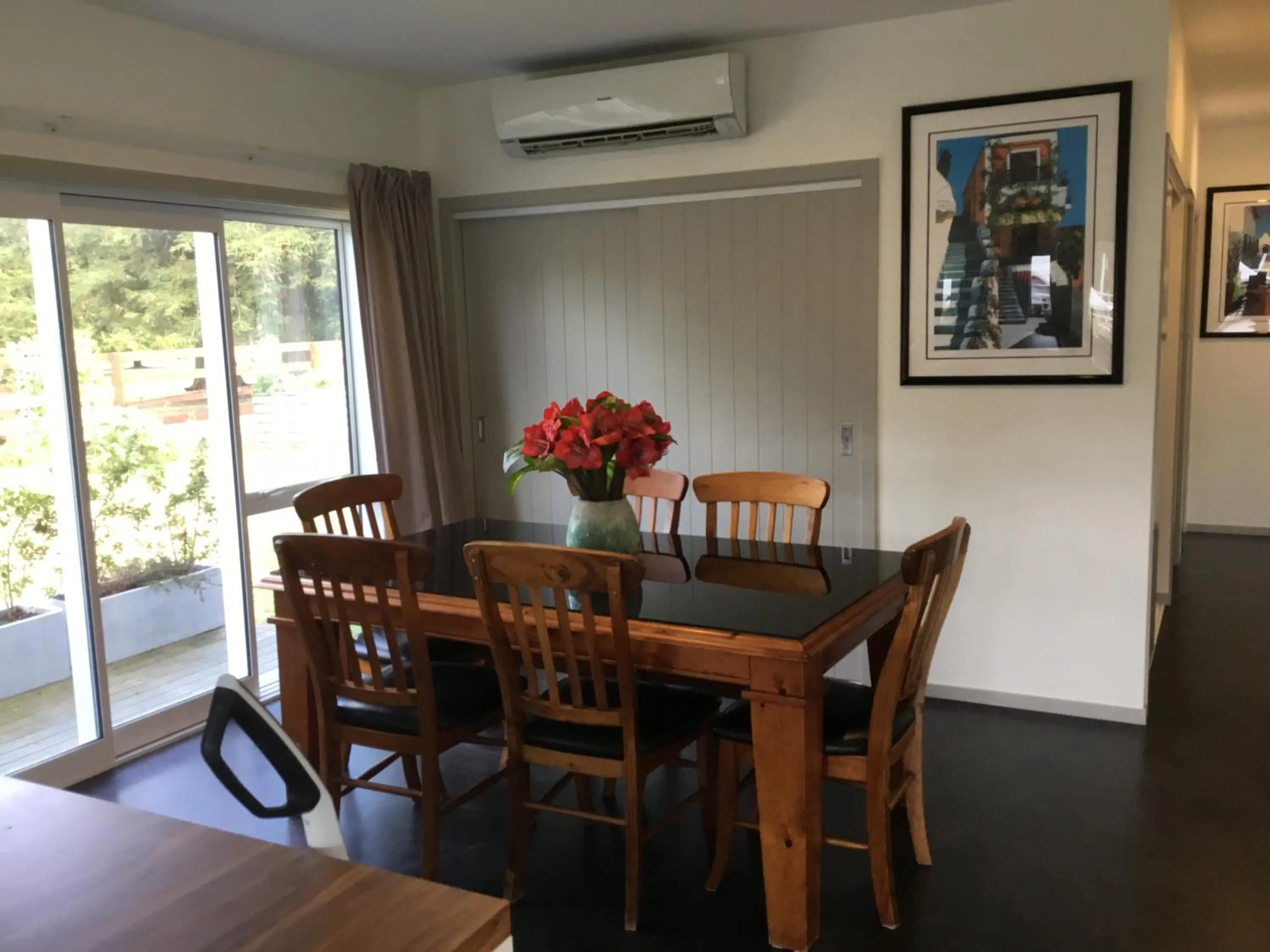 Dining area in Fairway views B & B
