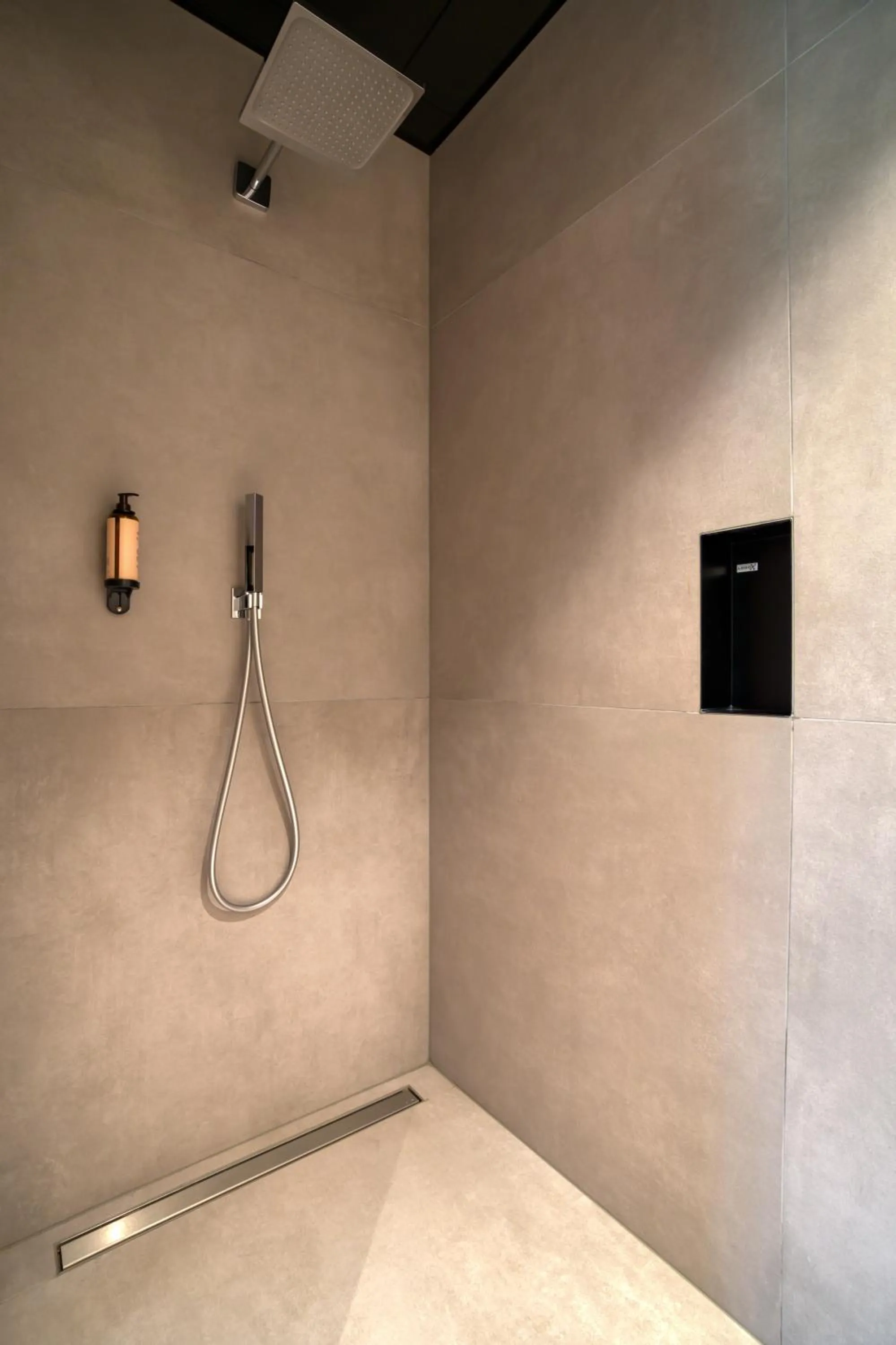 Shower in Aux Etangs - Hôtel