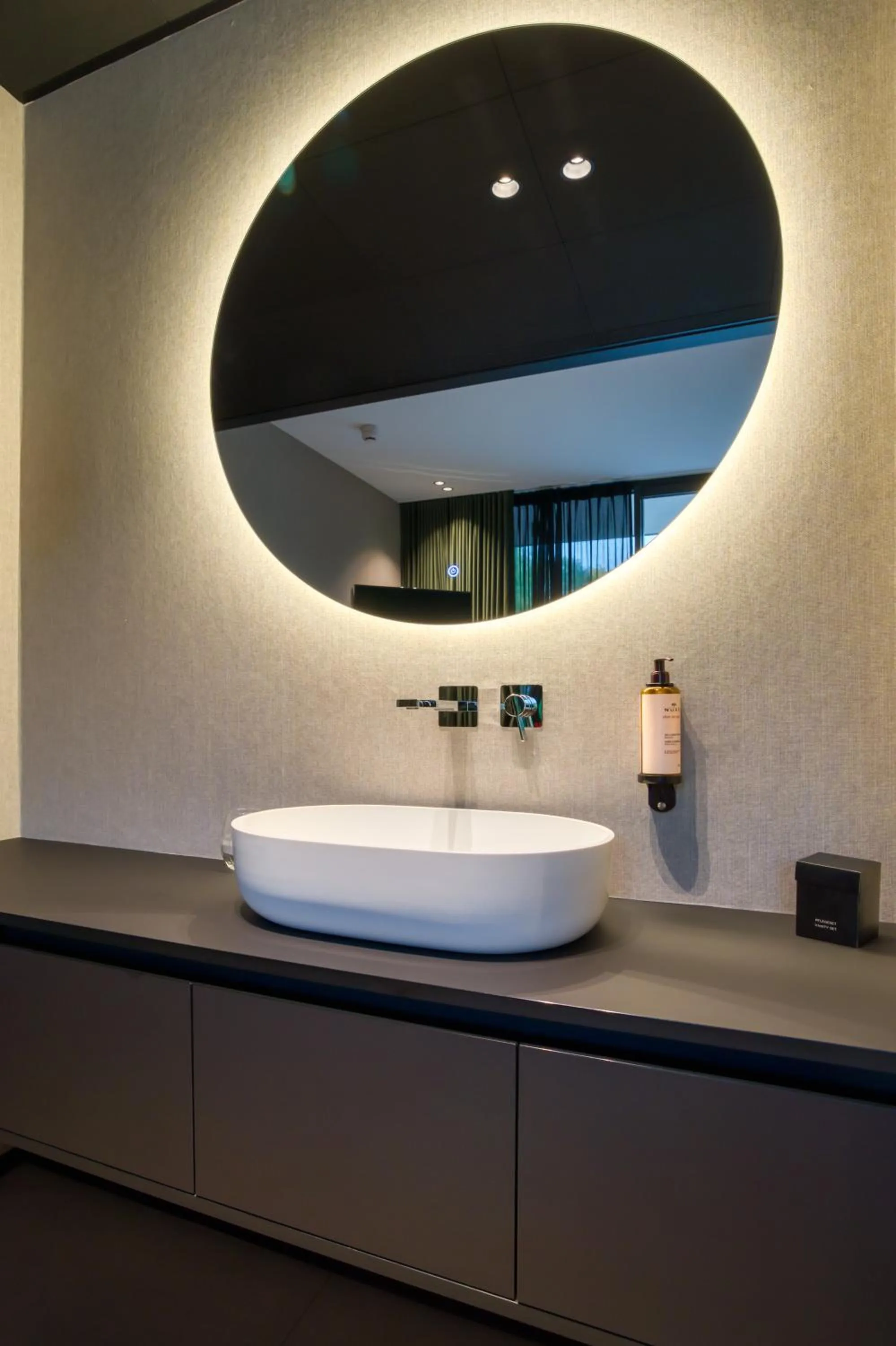 Bathroom in Aux Etangs - Hôtel