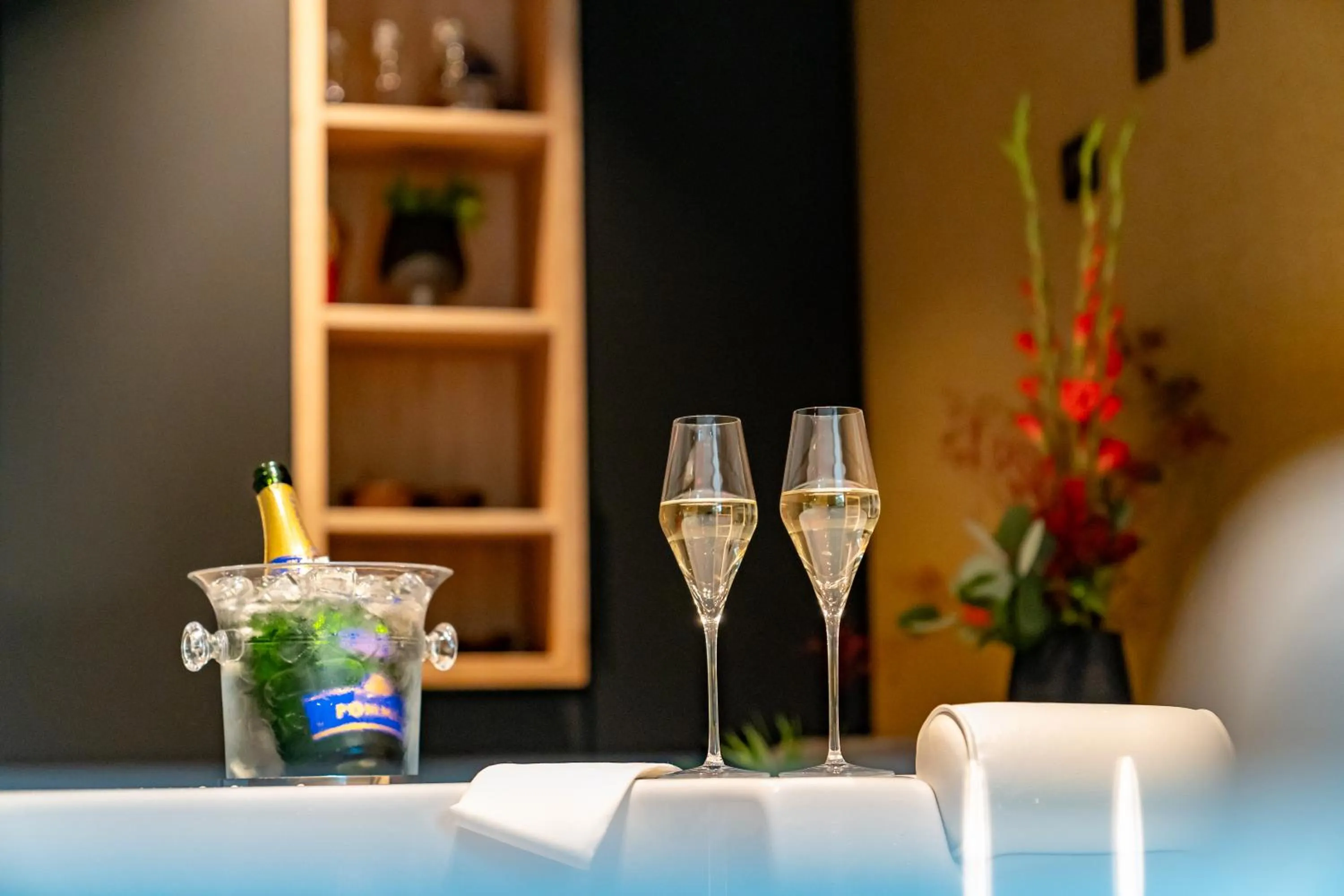 Food and drinks in Aux Etangs - Hôtel