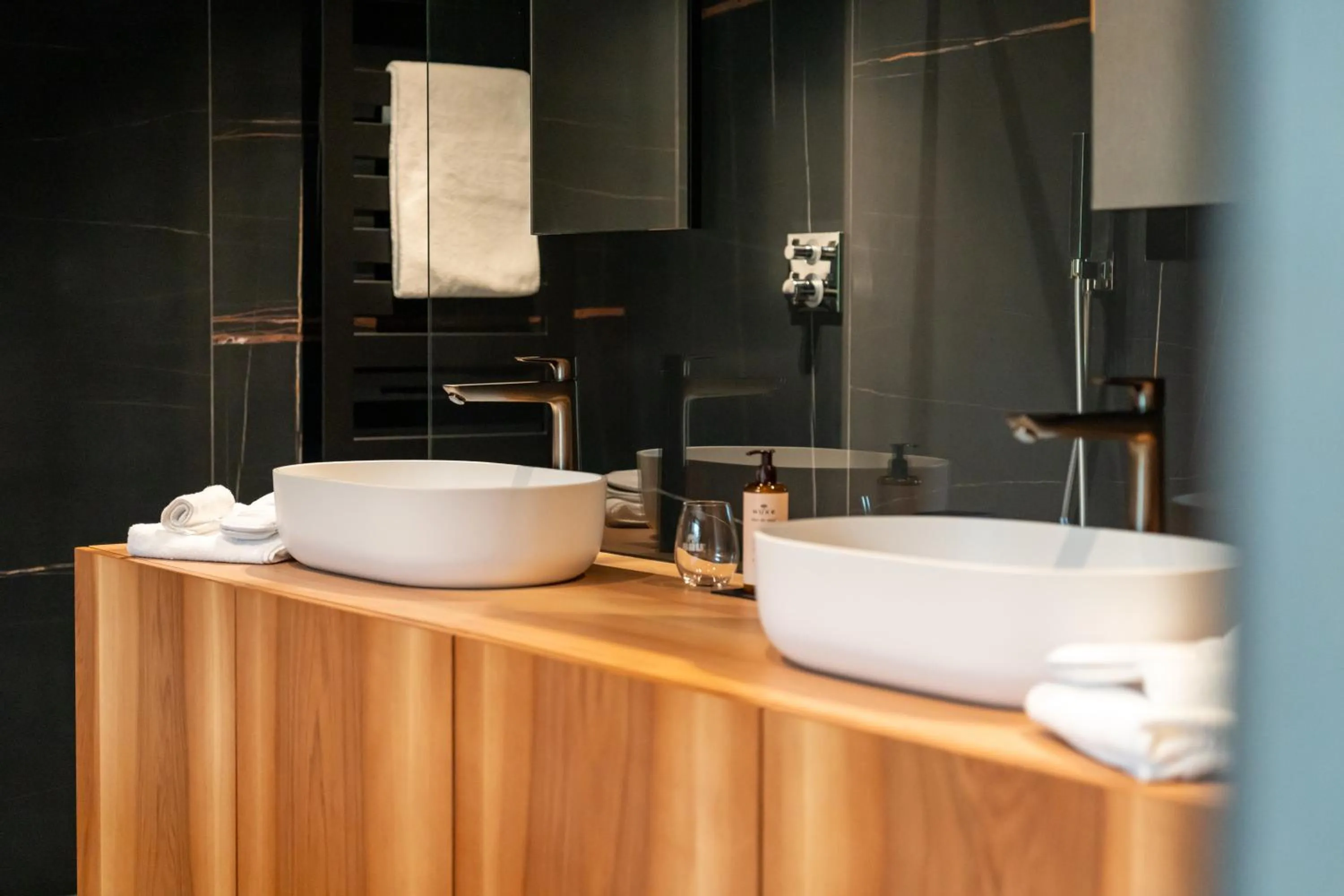 Bathroom in Aux Etangs - Hôtel