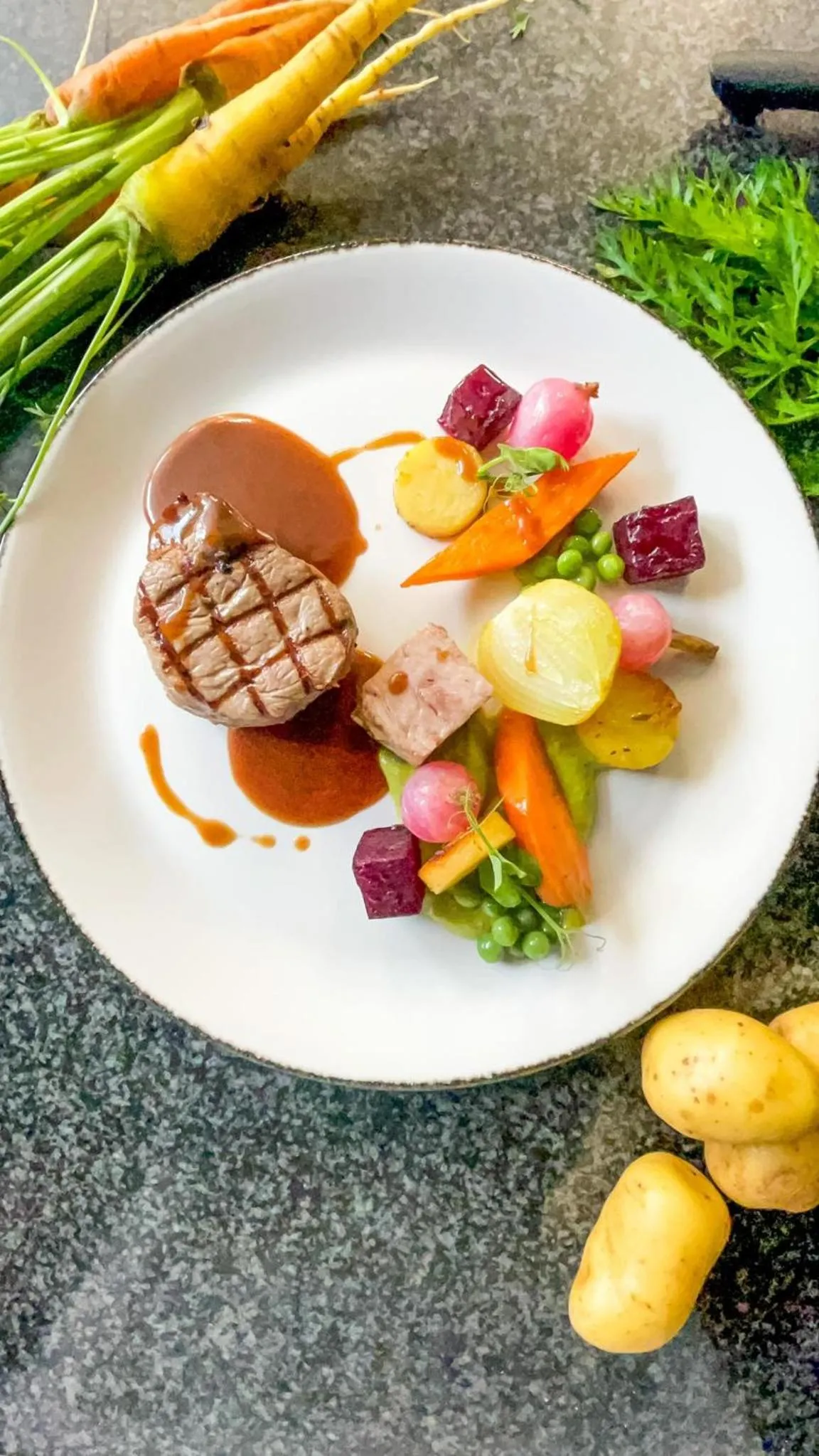 Restaurant/places to eat in Aux Etangs - Hôtel