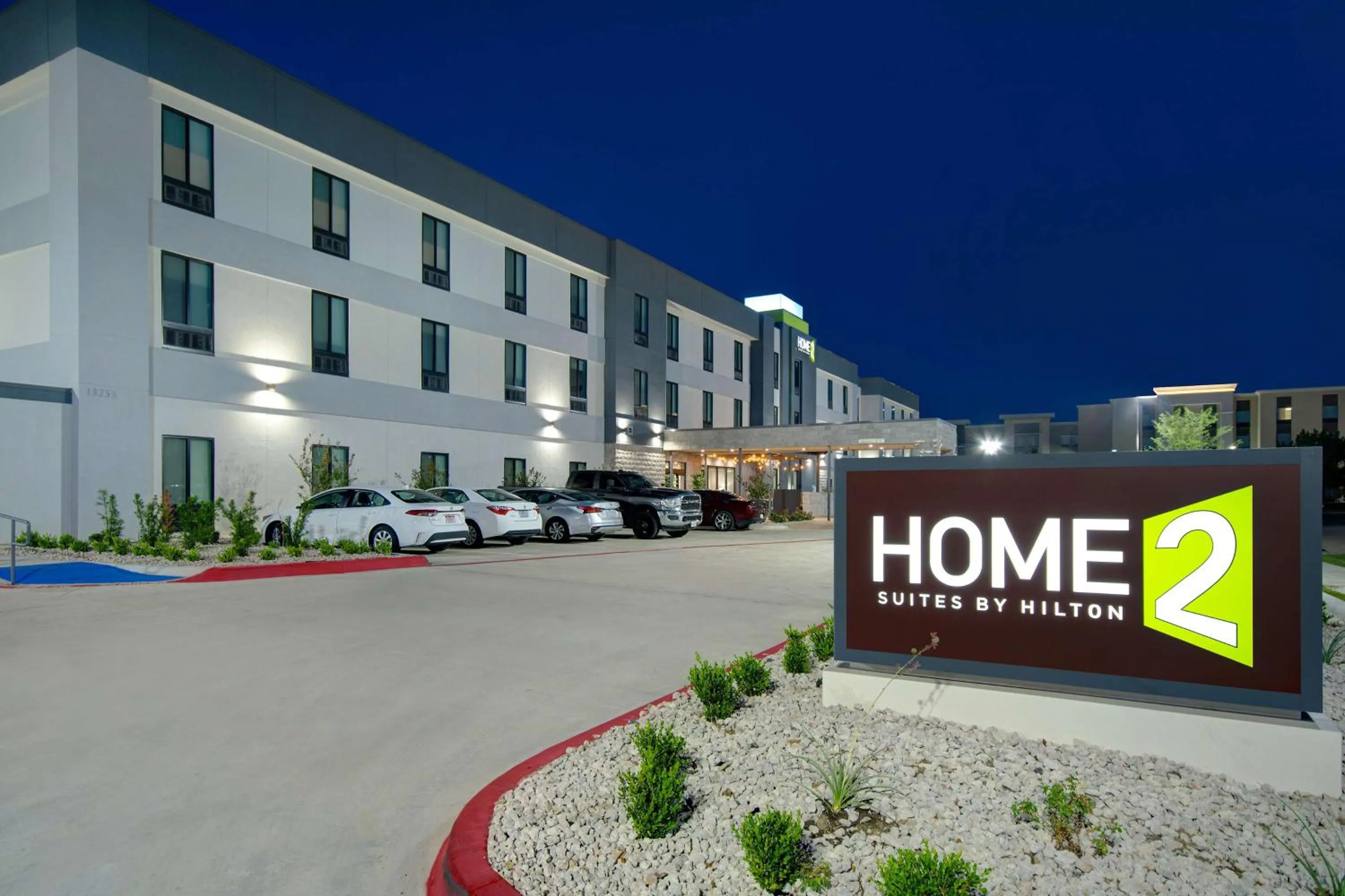 Property building in Home2 Suites By Hilton Burleson