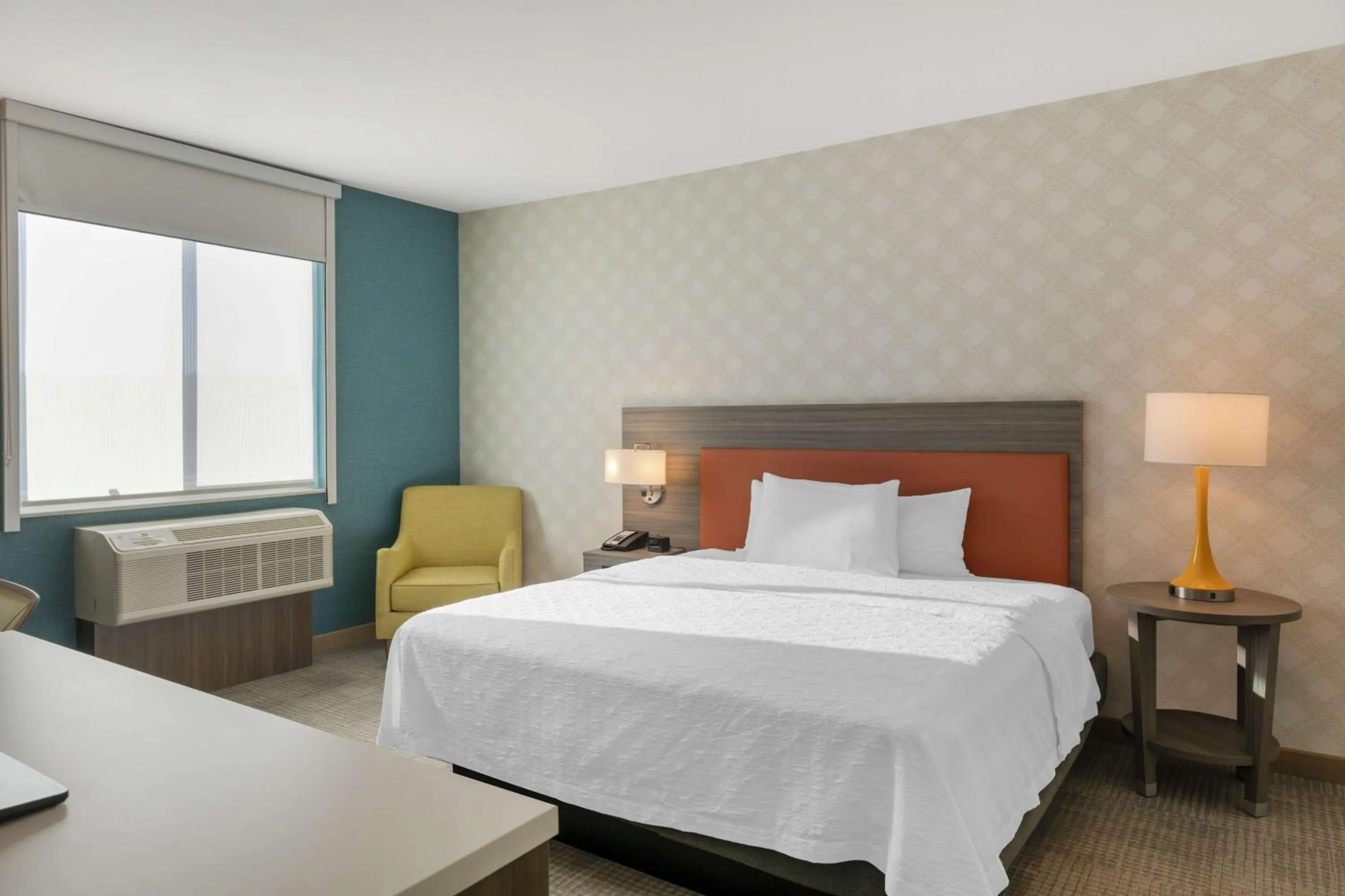 Bed in Home2 Suites By Hilton Redlands