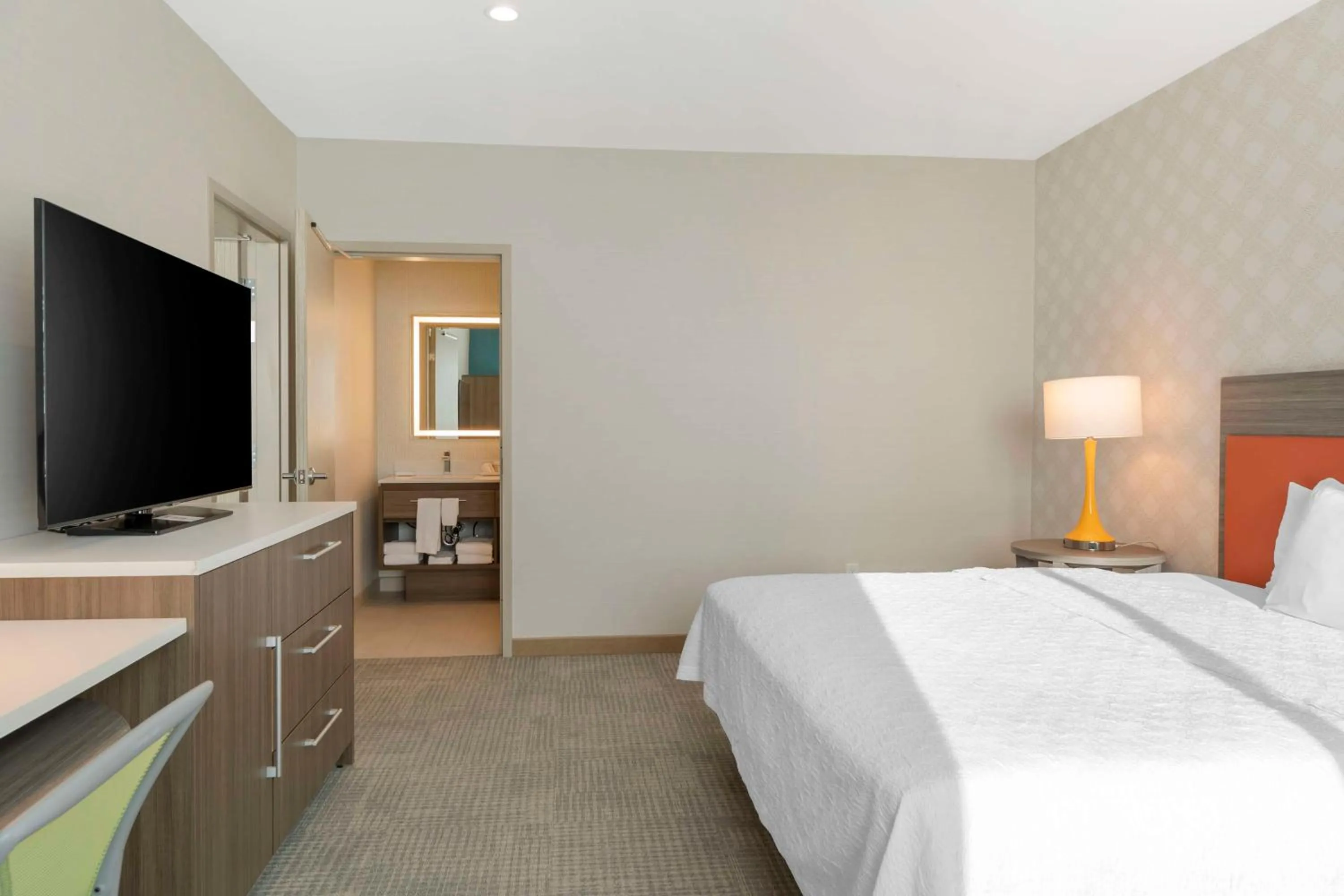 Bed in Home2 Suites By Hilton Redlands