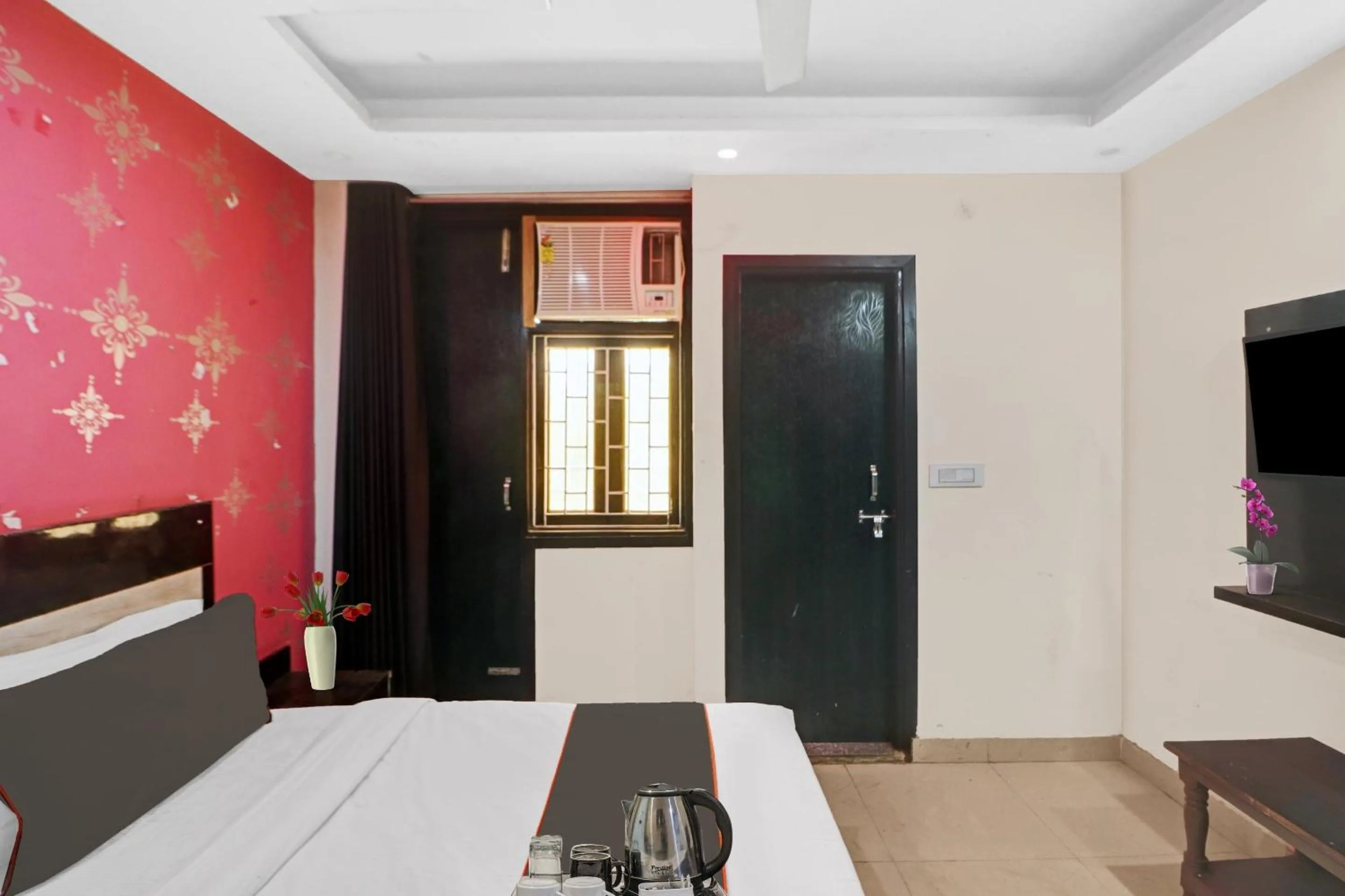 Bedroom, Bed in Super Hotel O Lotus