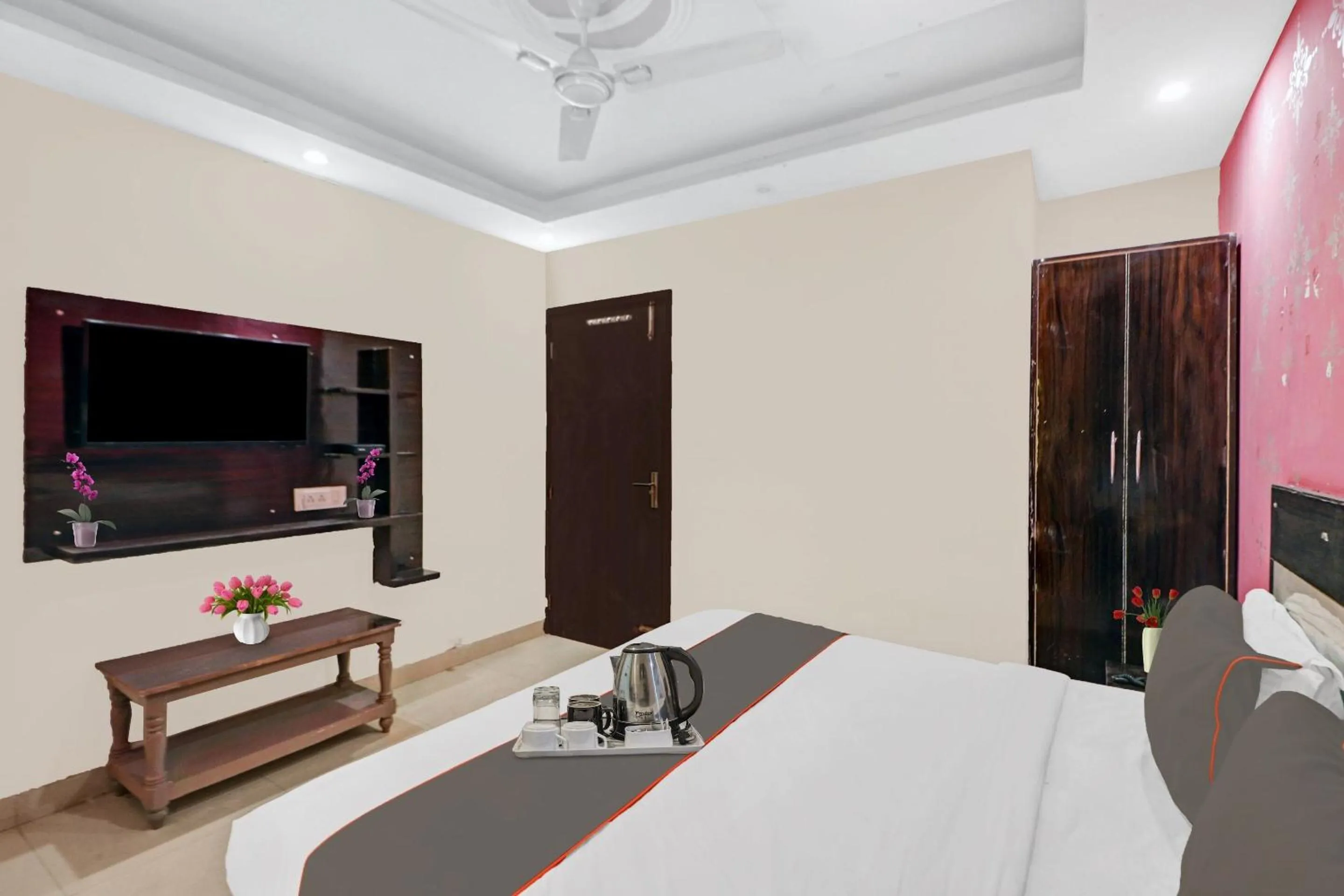 Bedroom, Bed in Super Hotel O Lotus