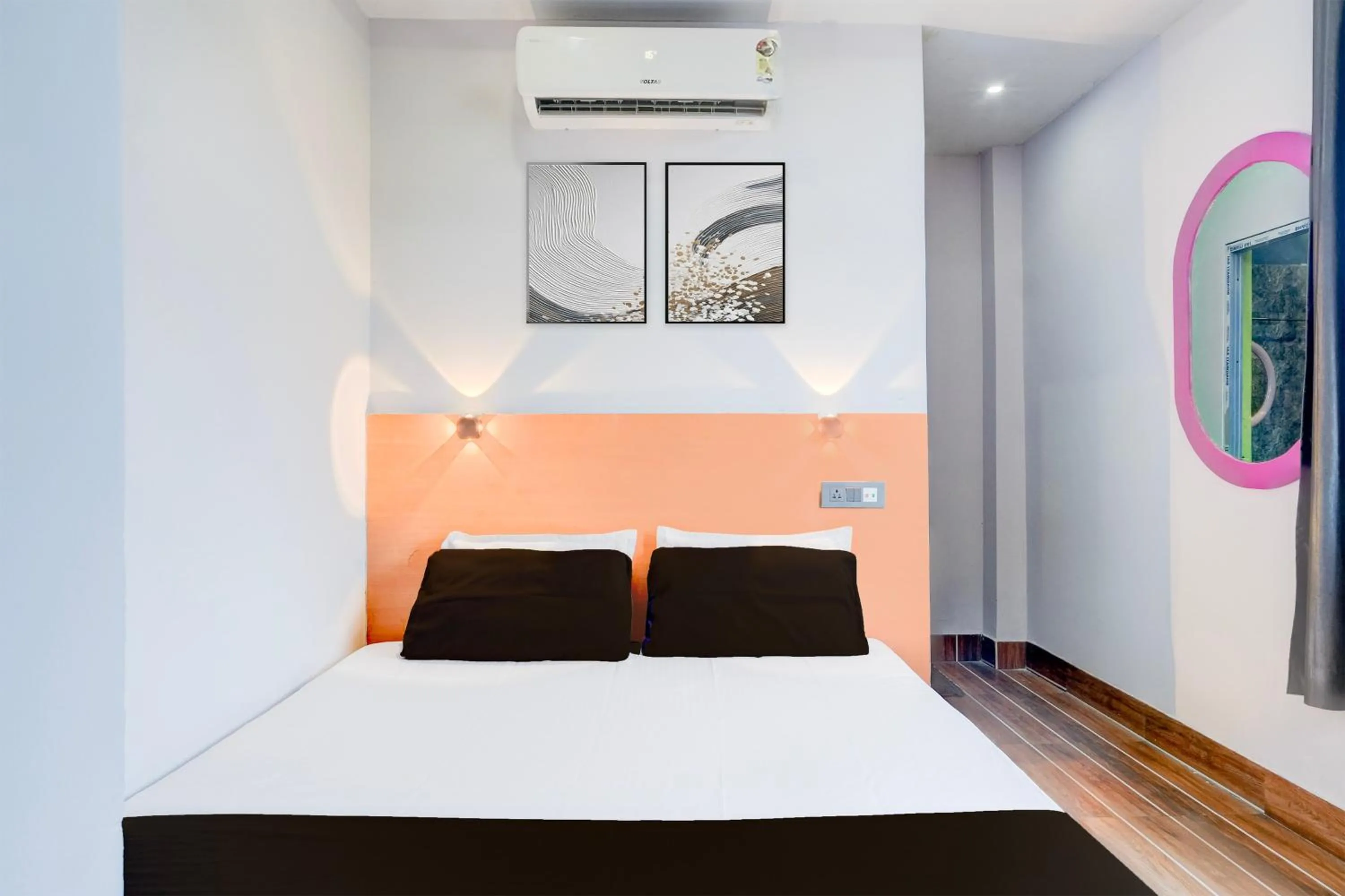 Bedroom, Bed in Super Hotel O Garchuk Market Formerly Trendz Stay